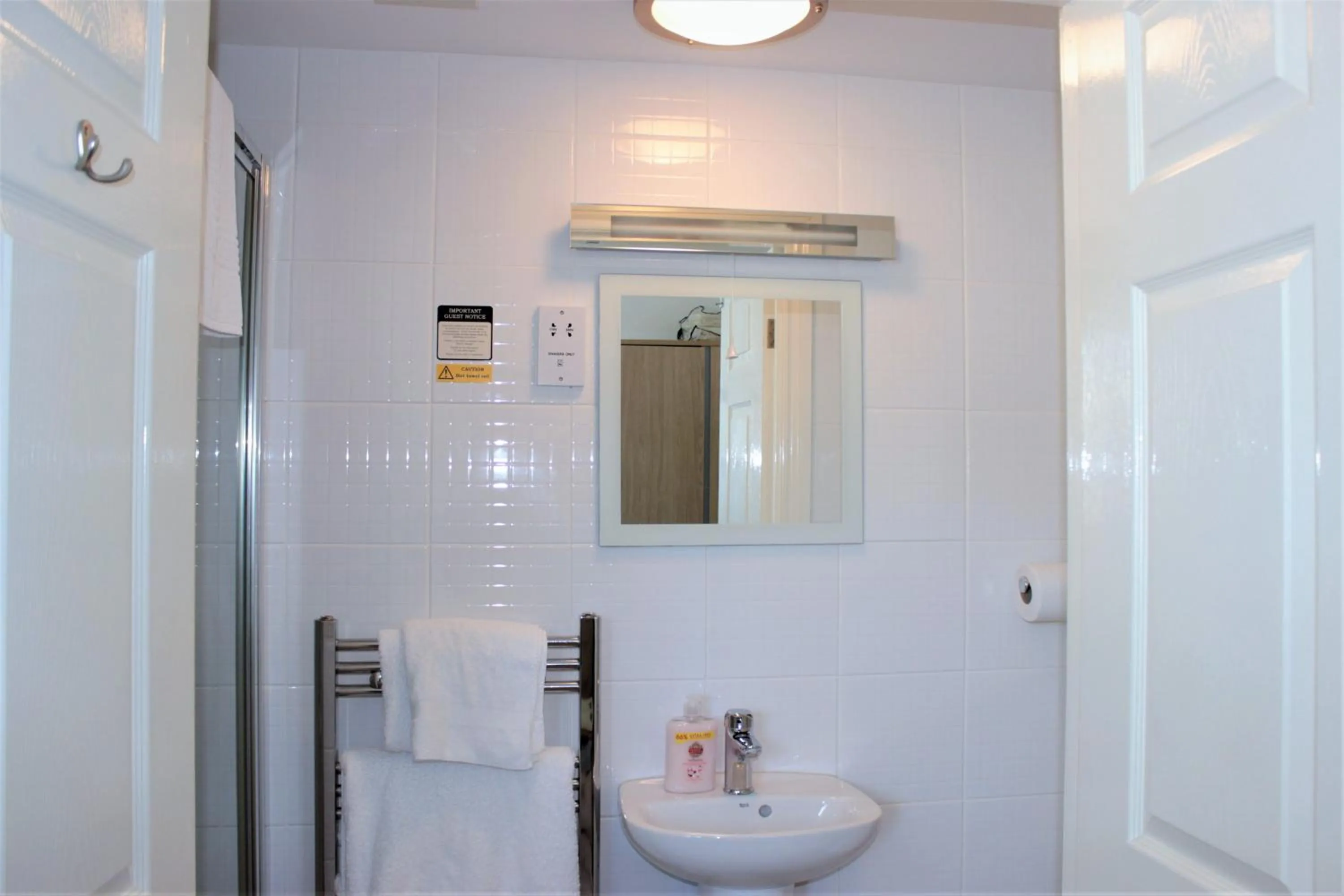 Shower in The P&M Paignton RESIDENCE