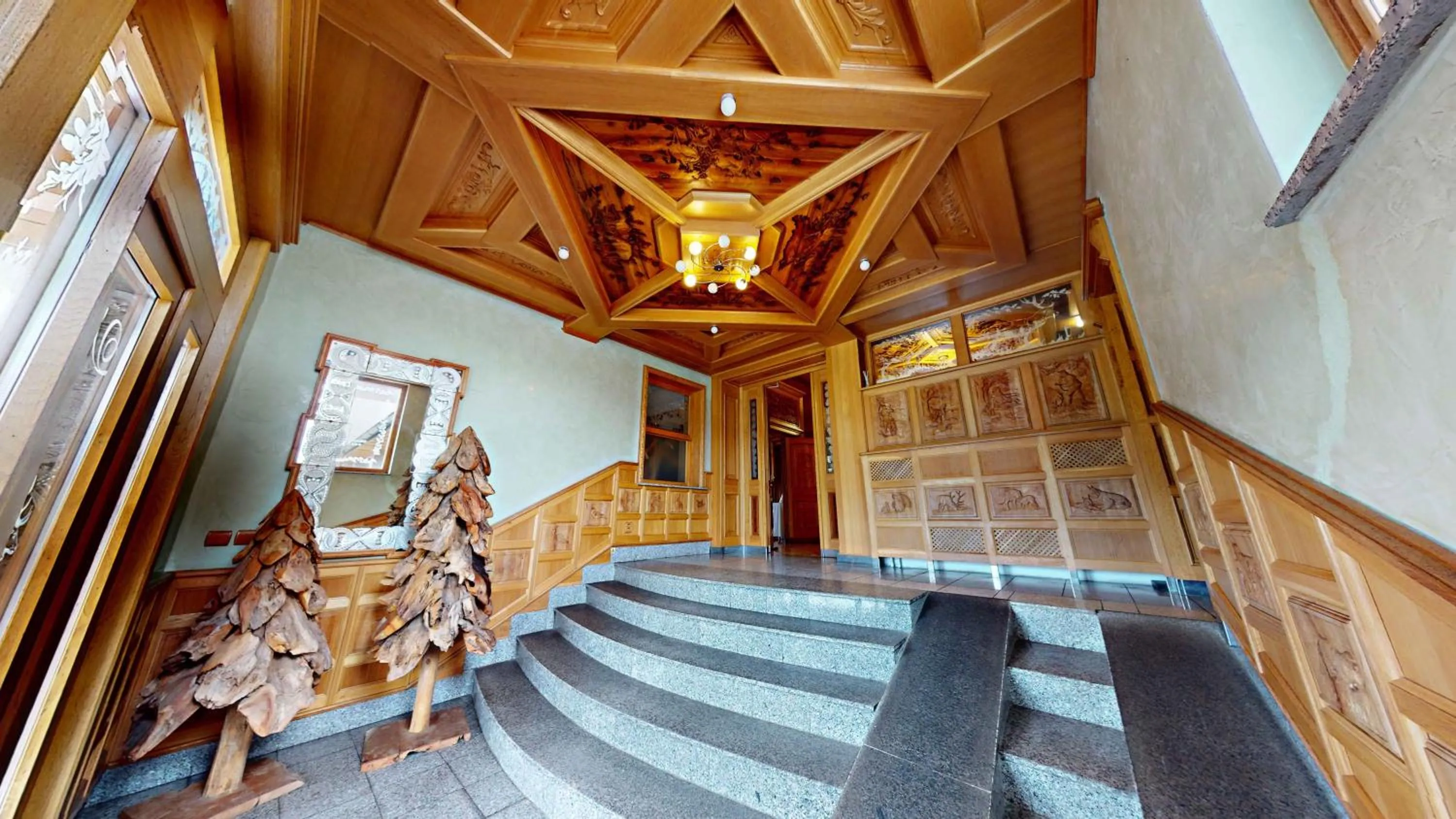 Facade/entrance in Hotel Diana