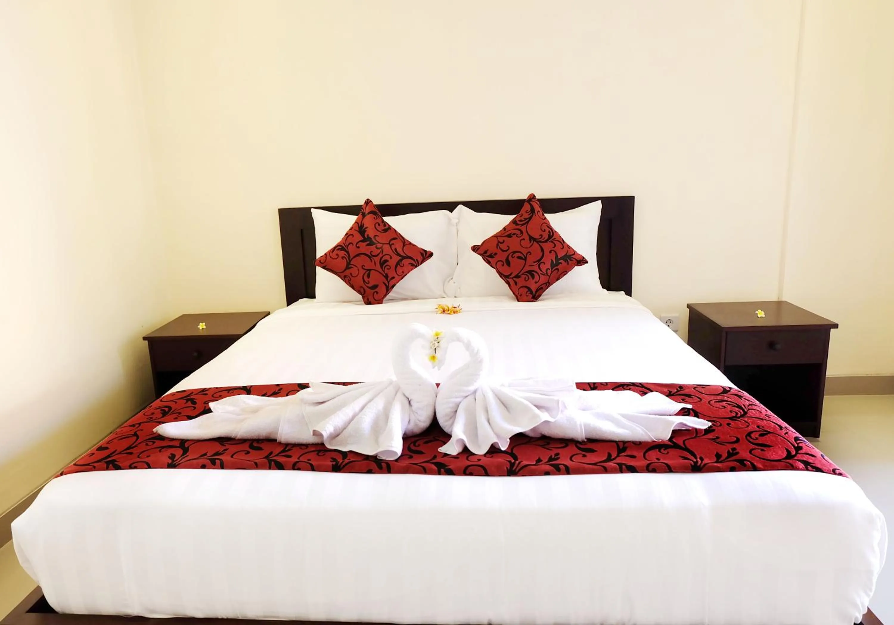 Bedroom, Bed in Tom's Inn Pecatu