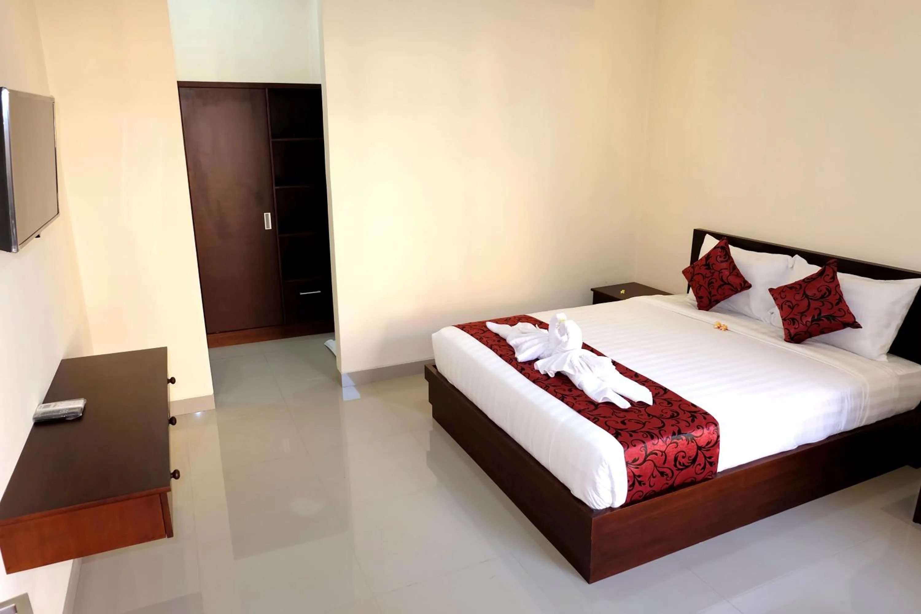 Bedroom, Bed in Tom's Inn Pecatu