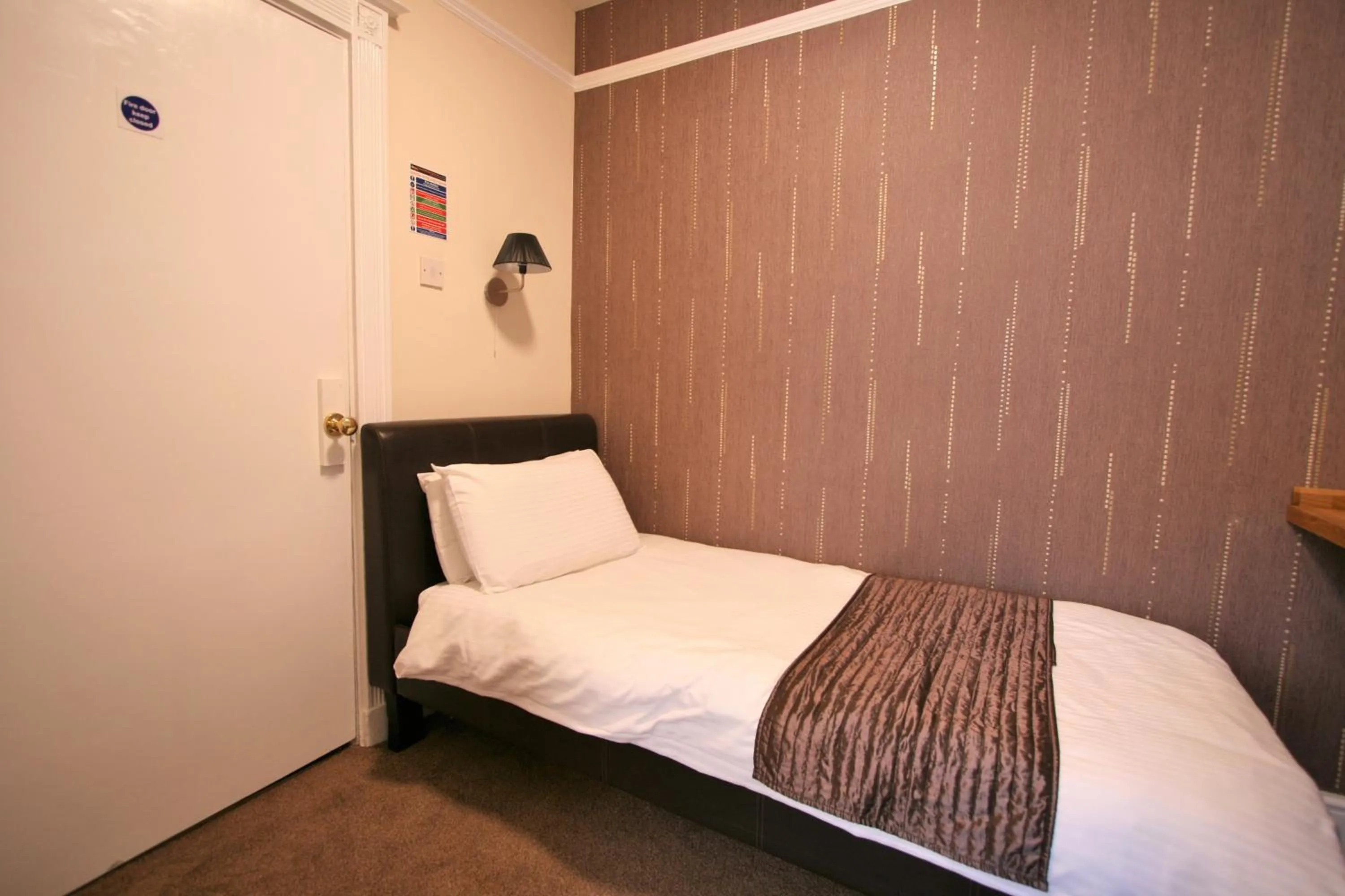 Bed in Central Hotel Cheltenham by Roomsbooked