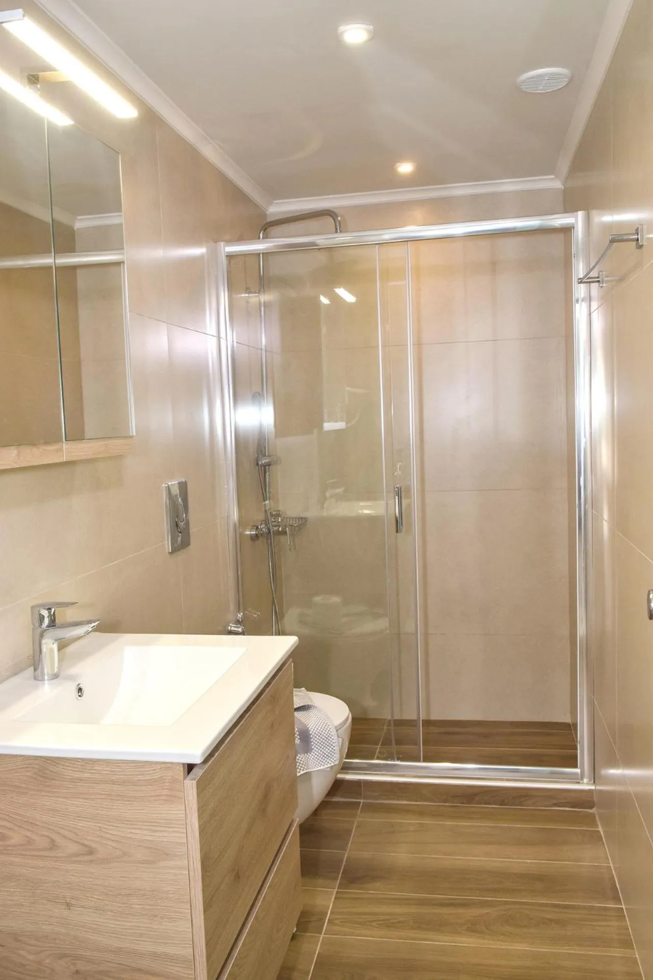Shower in Mithos Premium Rooms