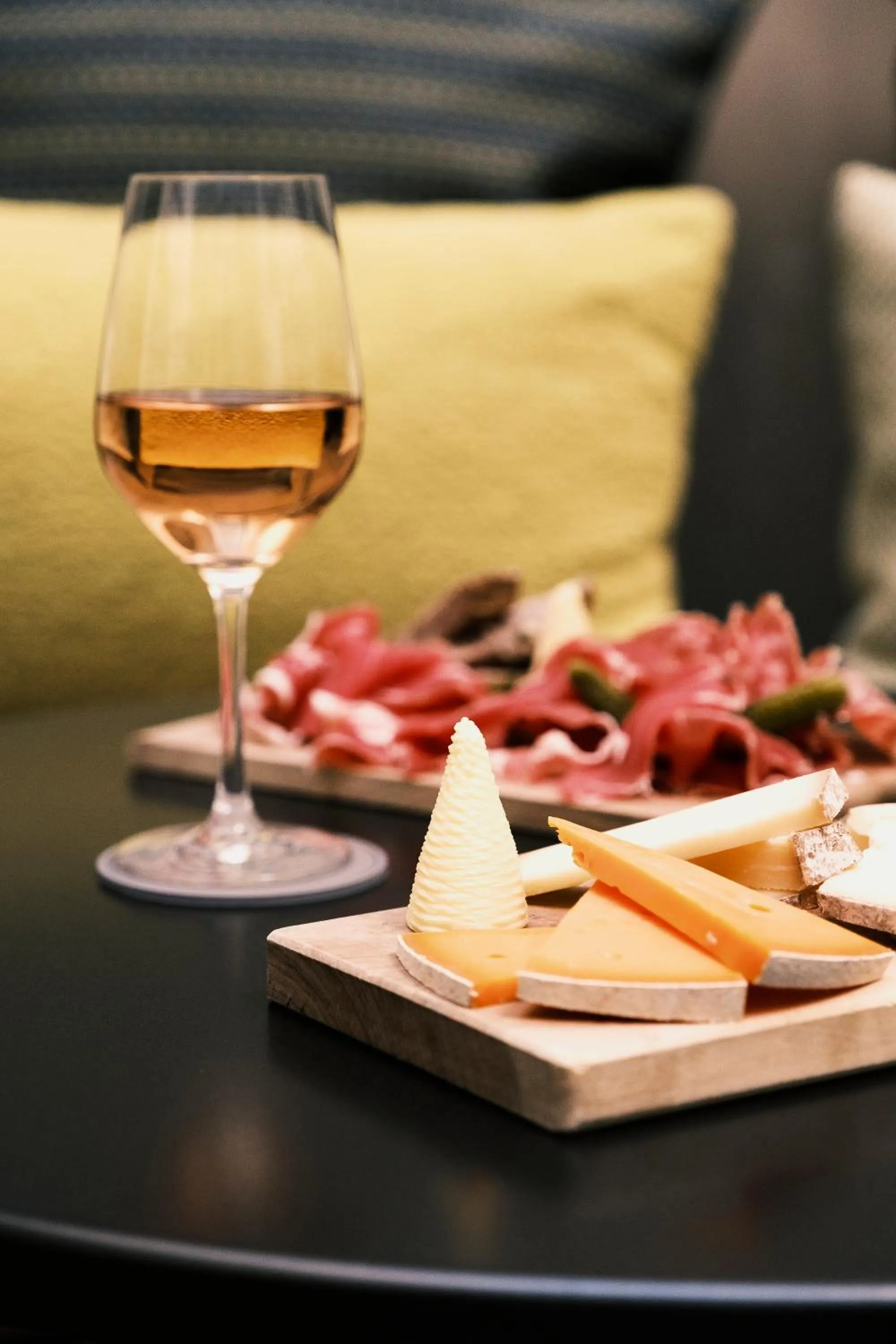 Lounge or bar in Hôtel Jules & Jim