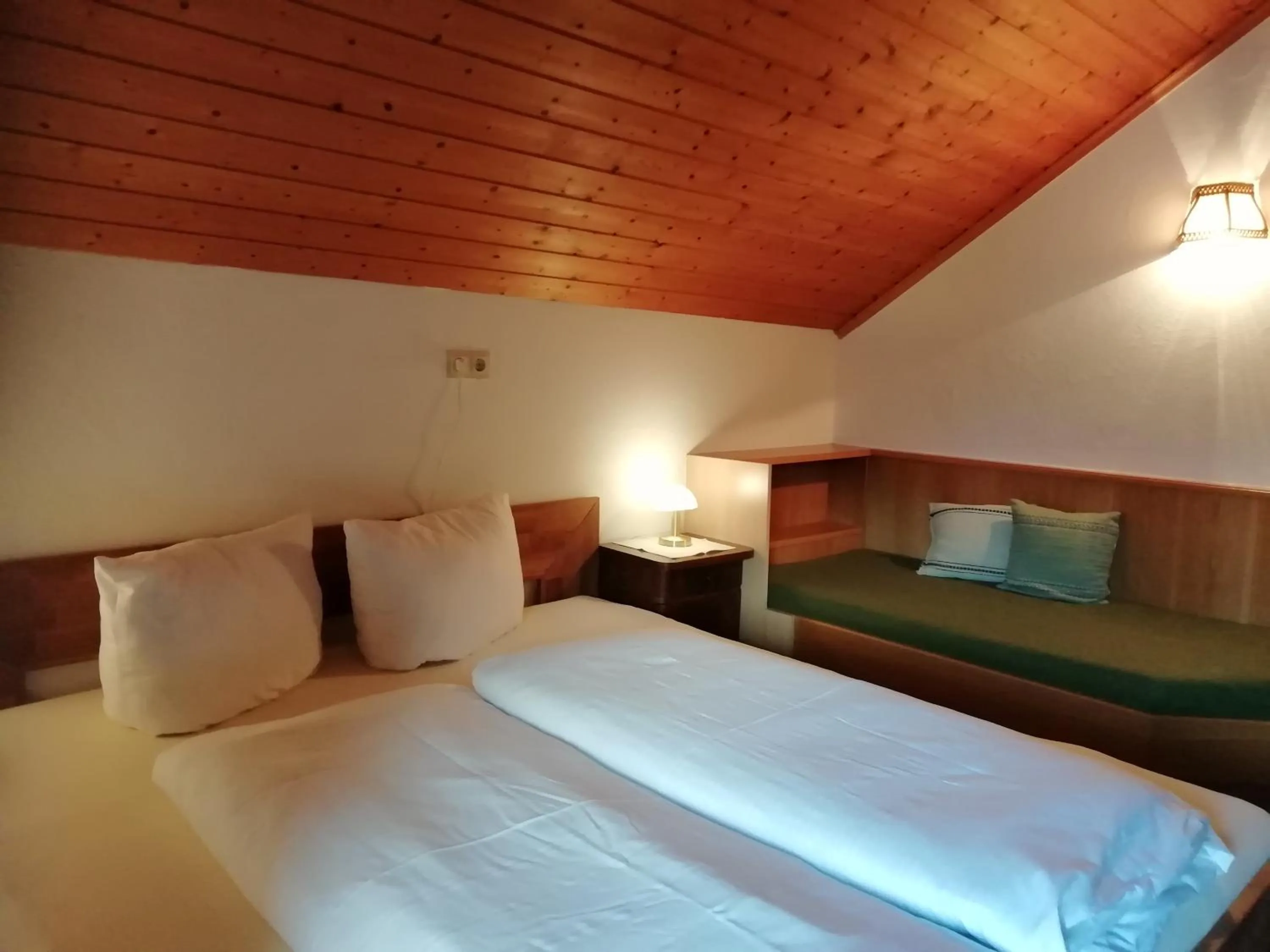 Bed in Berghof Knabl