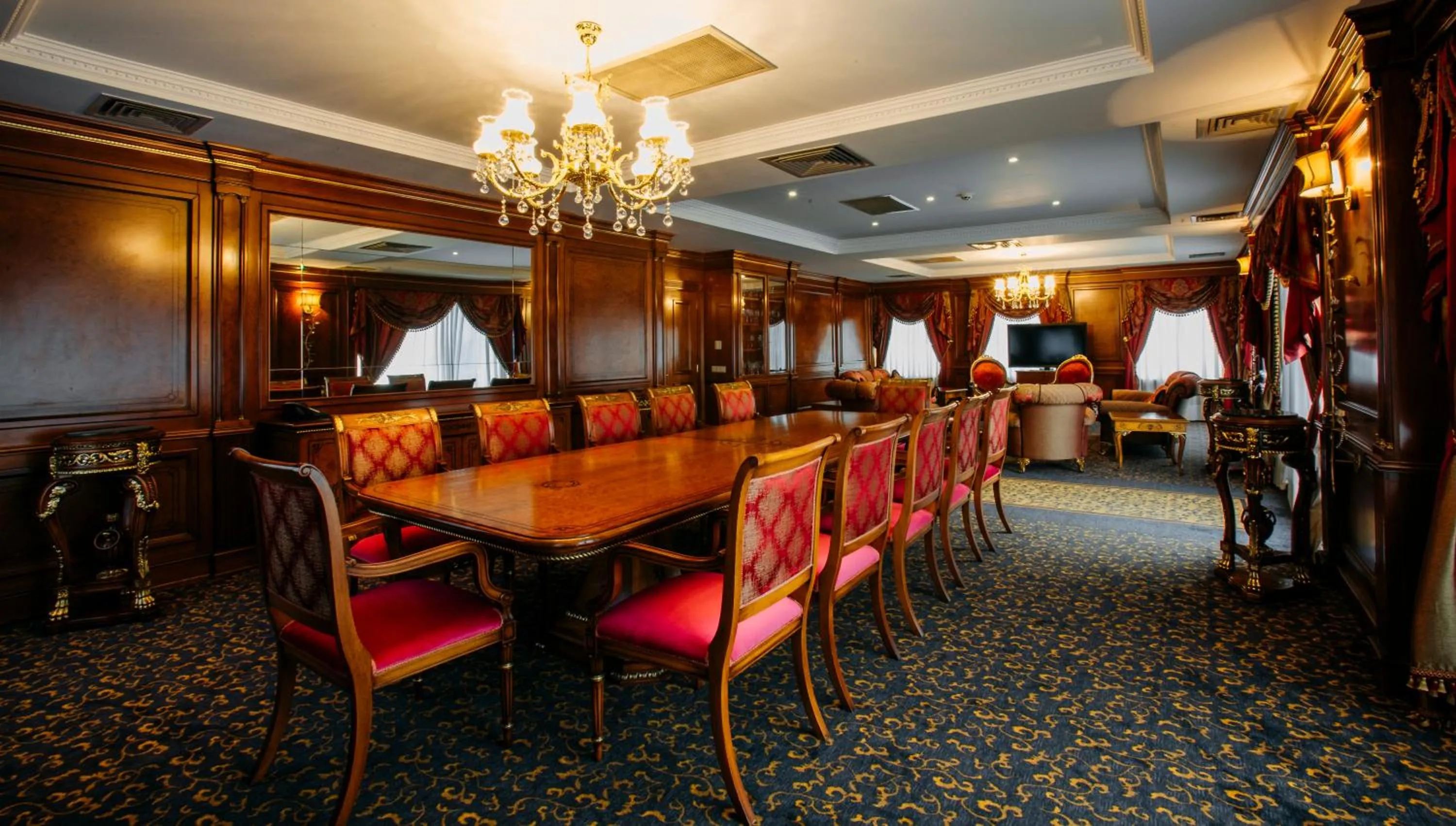 TV and multimedia in Hotel Intourist Palace Batumi