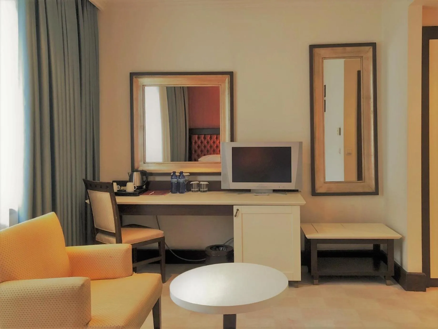 TV and multimedia in Hotel Intourist Palace Batumi