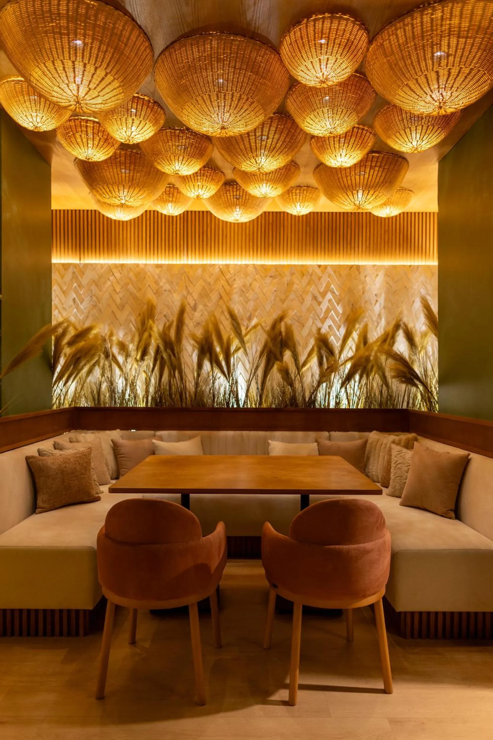 Restaurant/places to eat in Desert Rose Resort