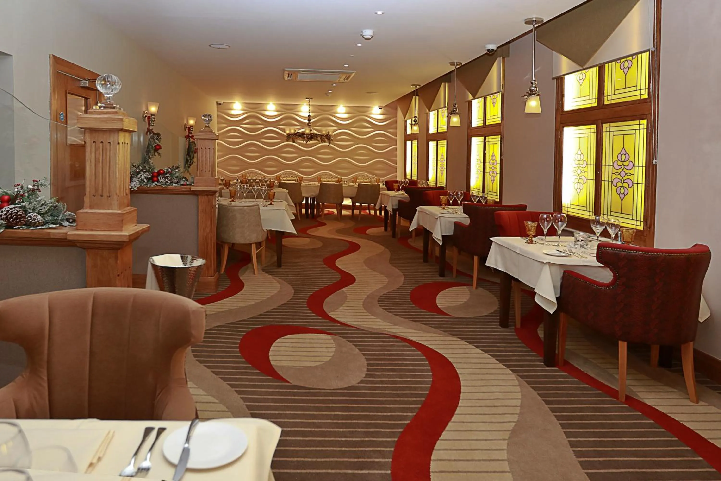 Restaurant/places to eat in Prom Hotel