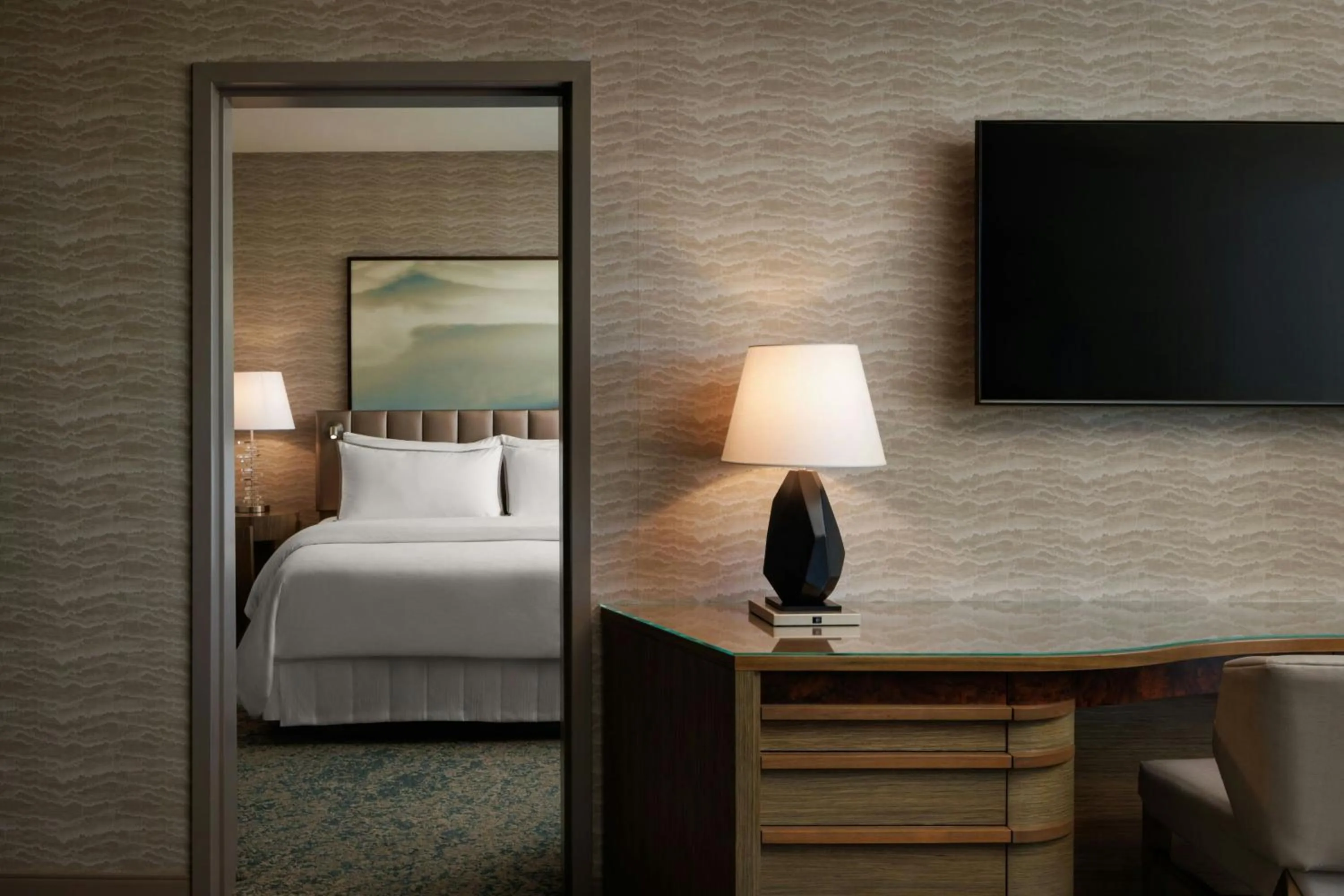 Photo of the whole room, Bed in The Westin Calgary Airport