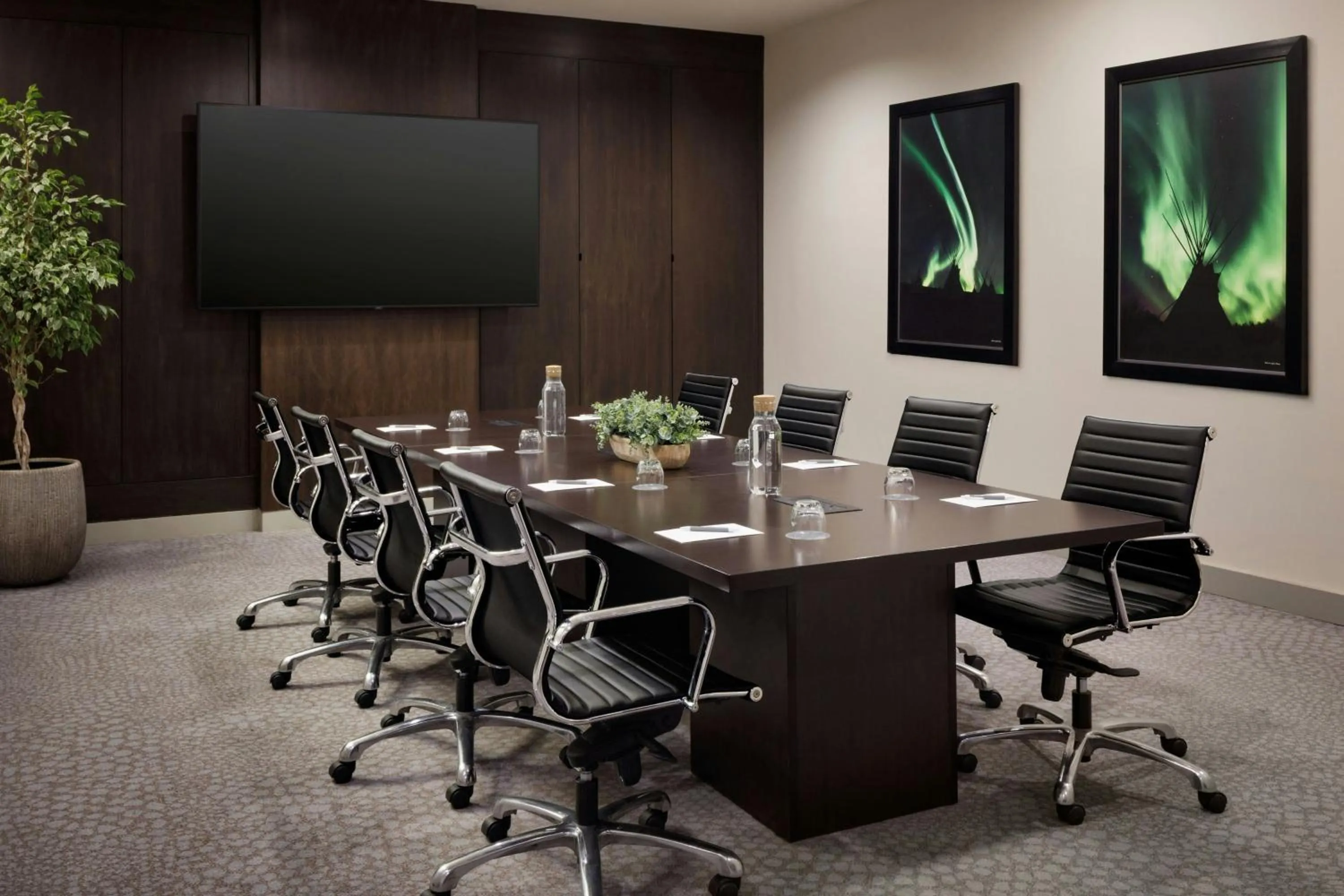 Meeting/conference room in The Westin Calgary Airport