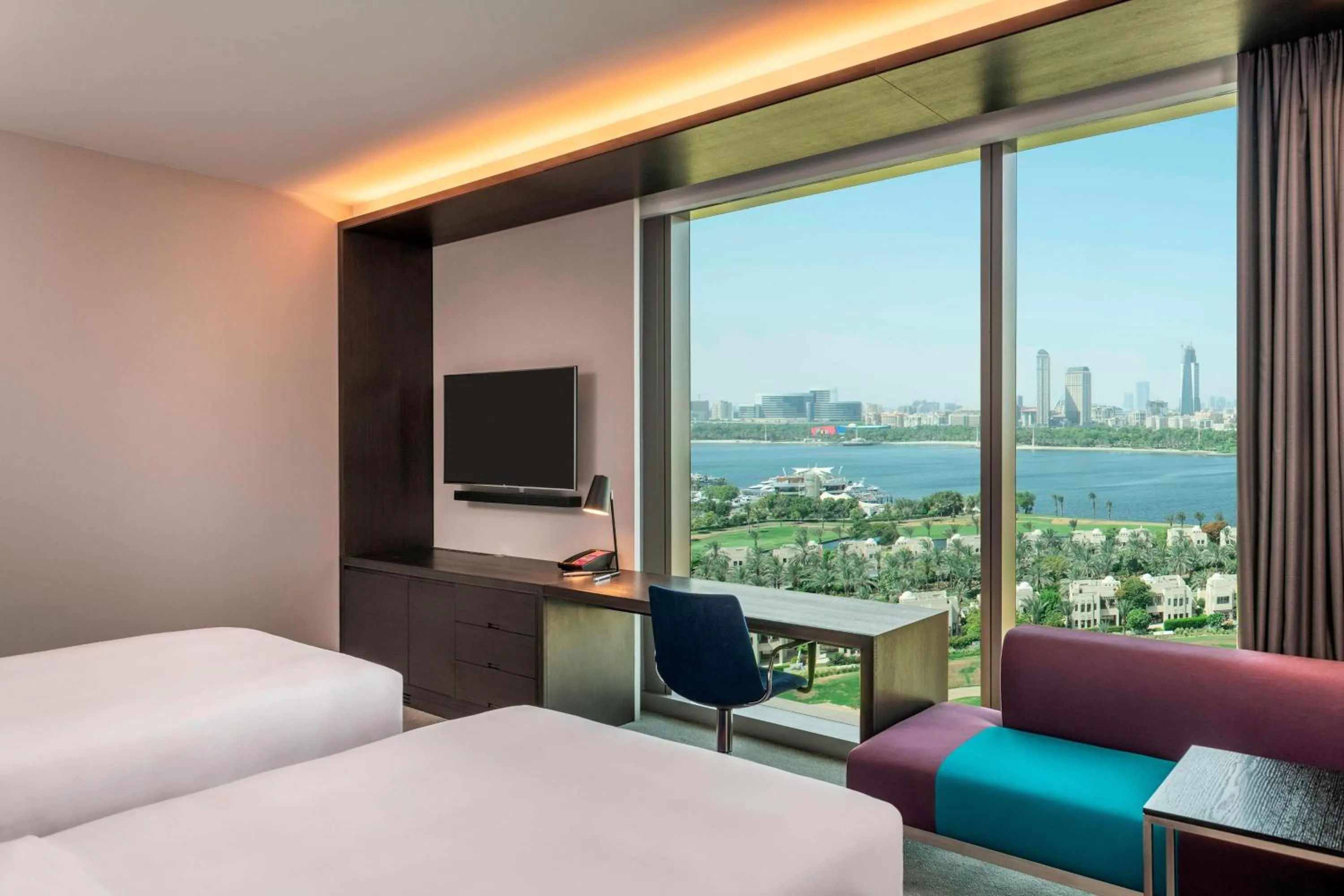 Photo of the whole room, Bed in Aloft Dubai Creek