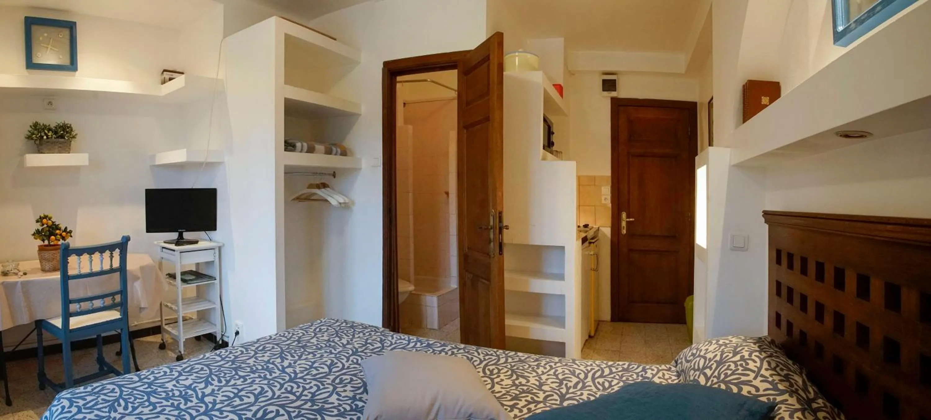 Bed in Résidence Les Mandariniers