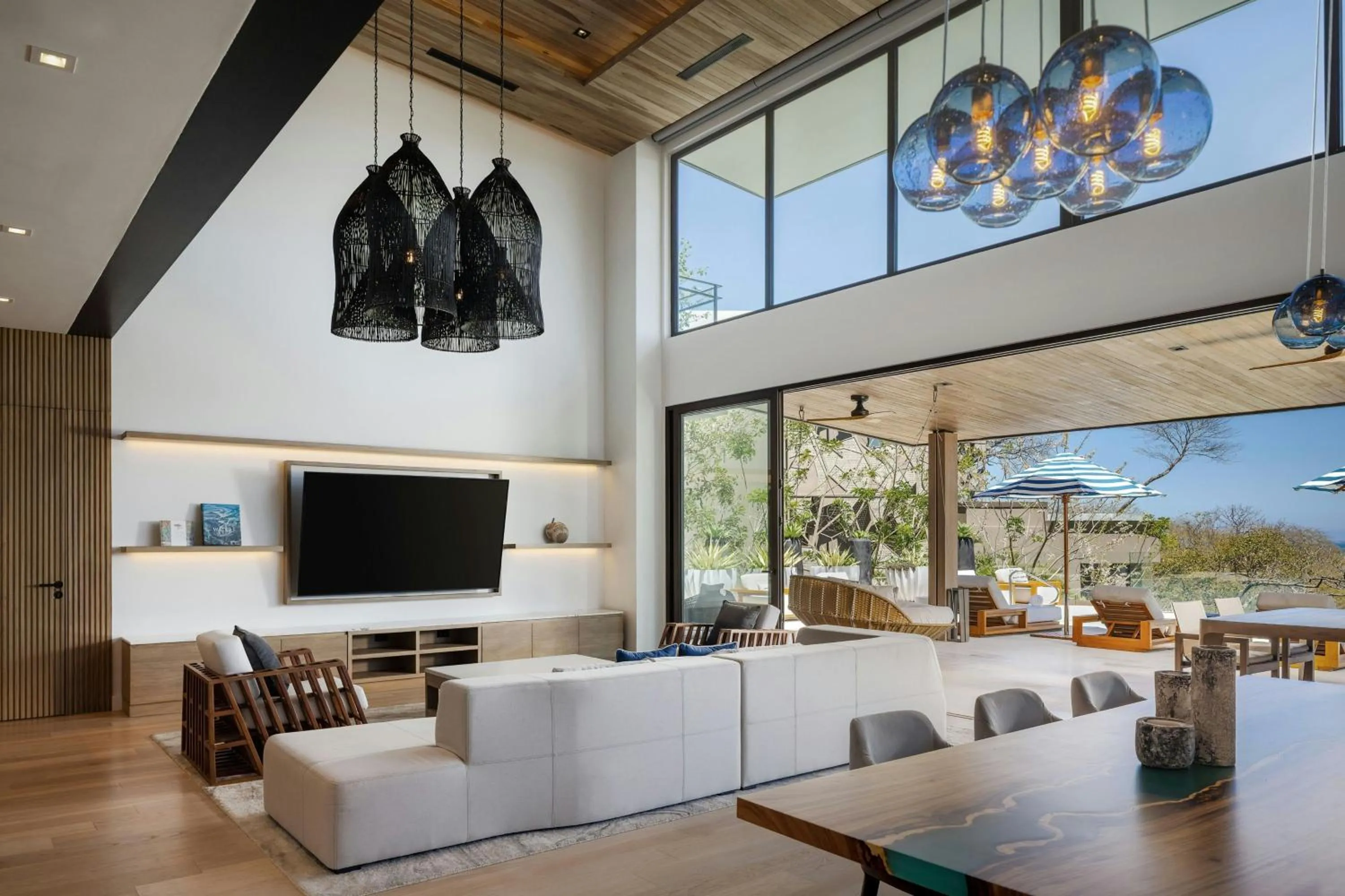 Lounge or bar in W Costa Rica Resort – Playa Conchal