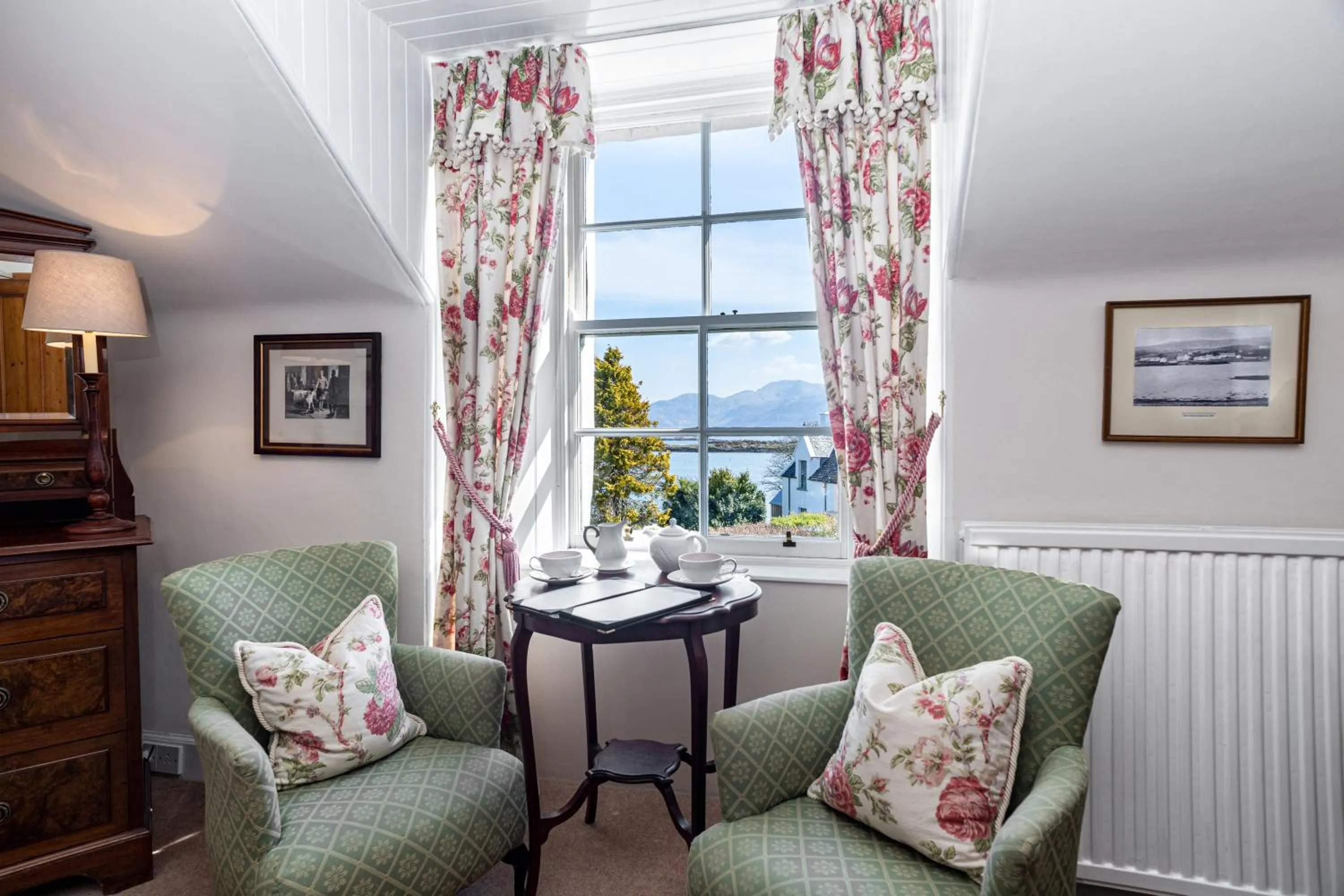 Seating area in Hotel Eilean Iarmain