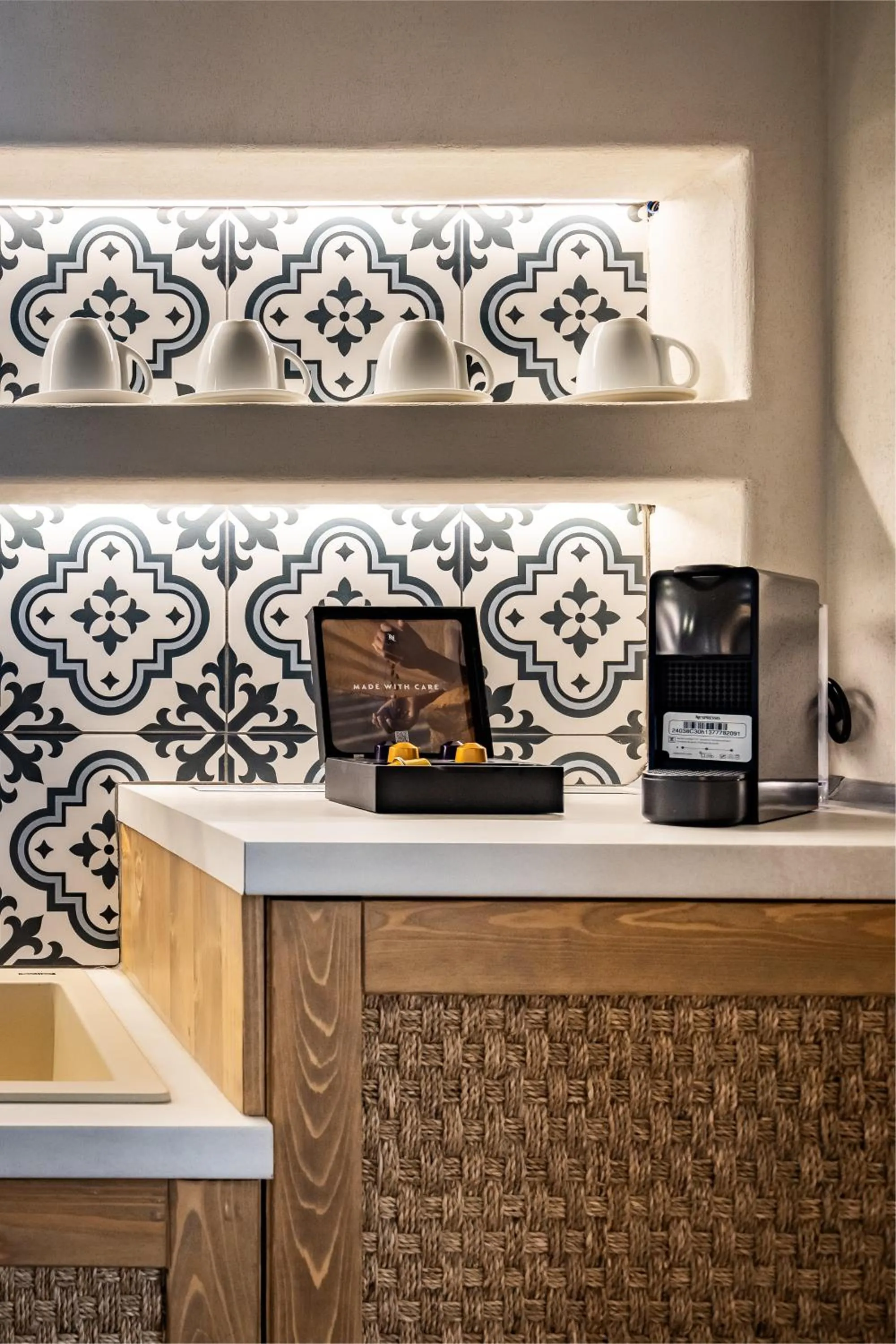 Coffee/tea facilities in Sunrise Village Hotel Apartments