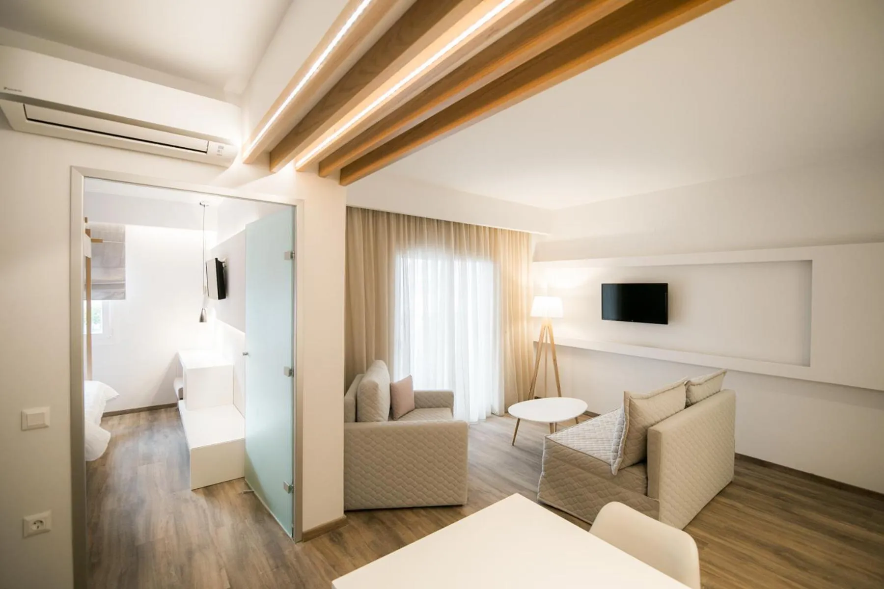 TV and multimedia, Bed in Sunrise Village Hotel Apartments