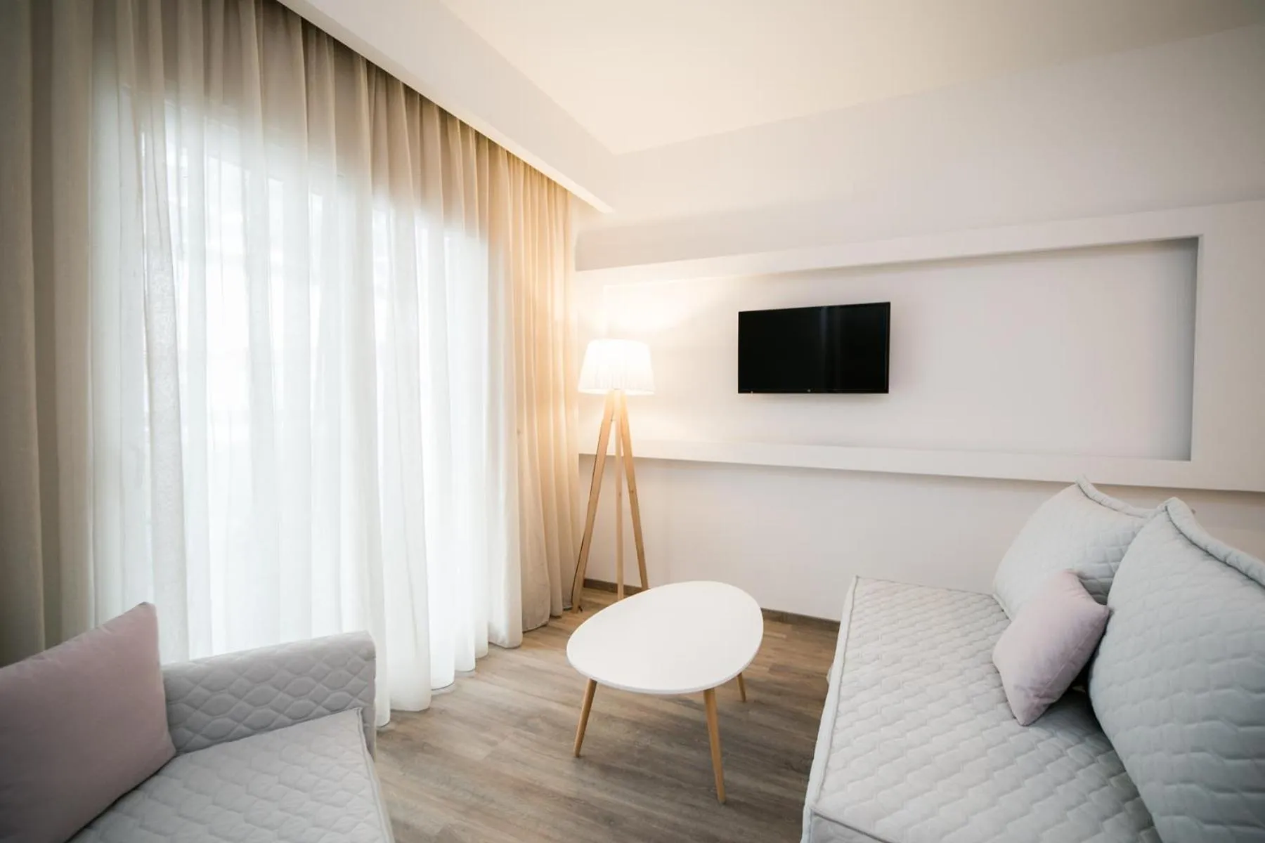 TV and multimedia in Sunrise Village Hotel Apartments