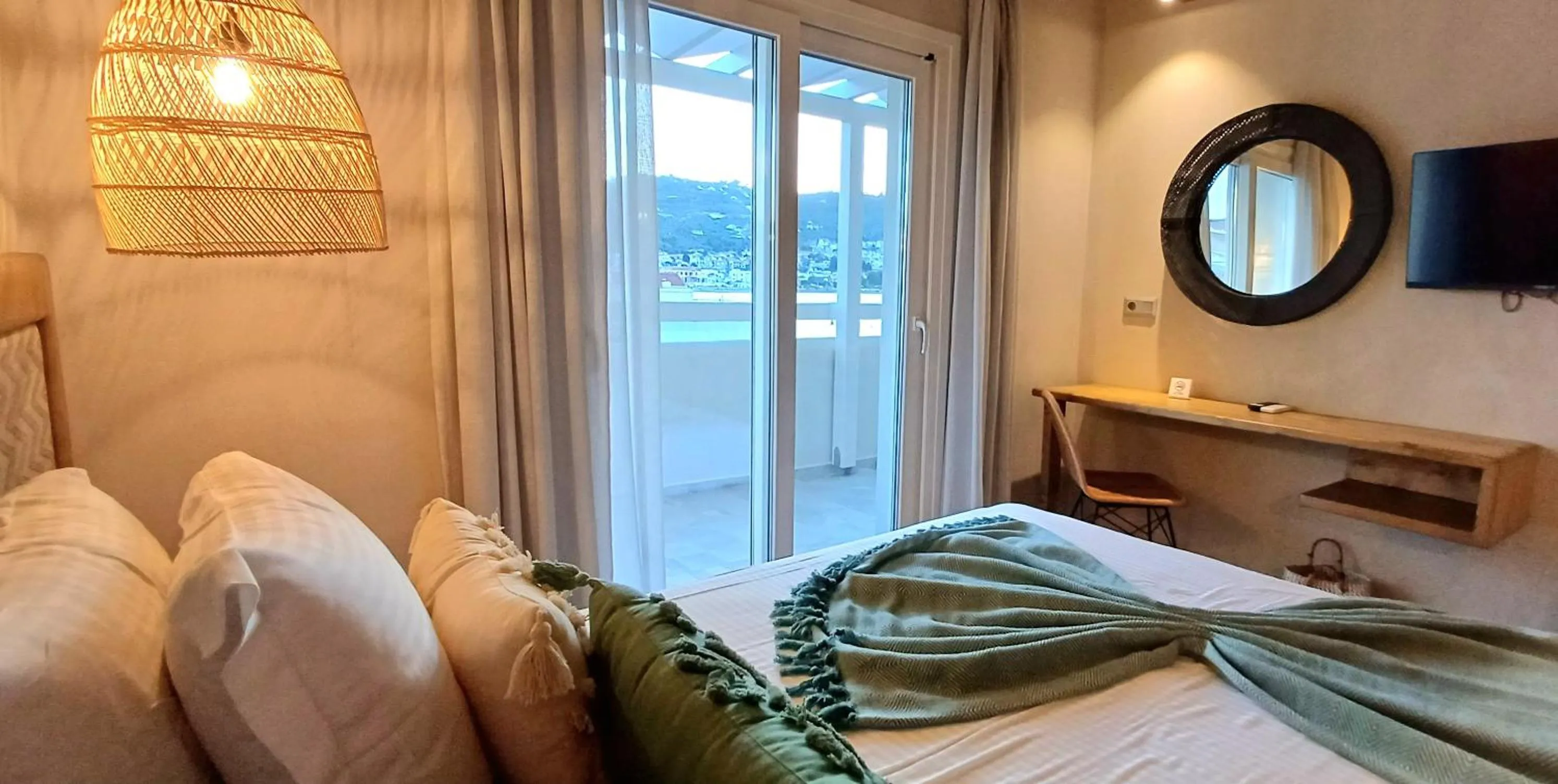 TV and multimedia, Bed in Sunrise Village Hotel Apartments