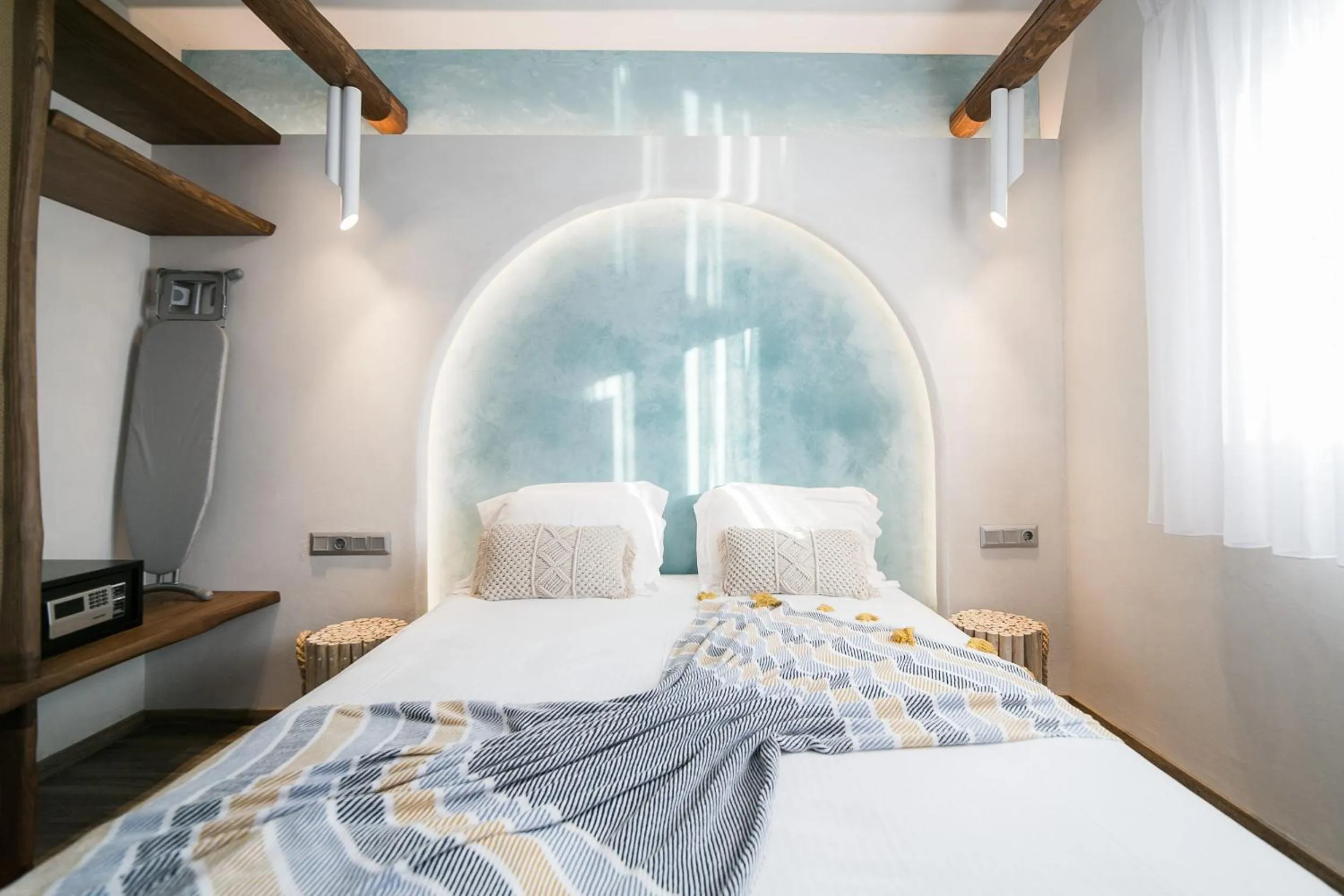 Bedroom, Bed in Sunrise Village Hotel Apartments