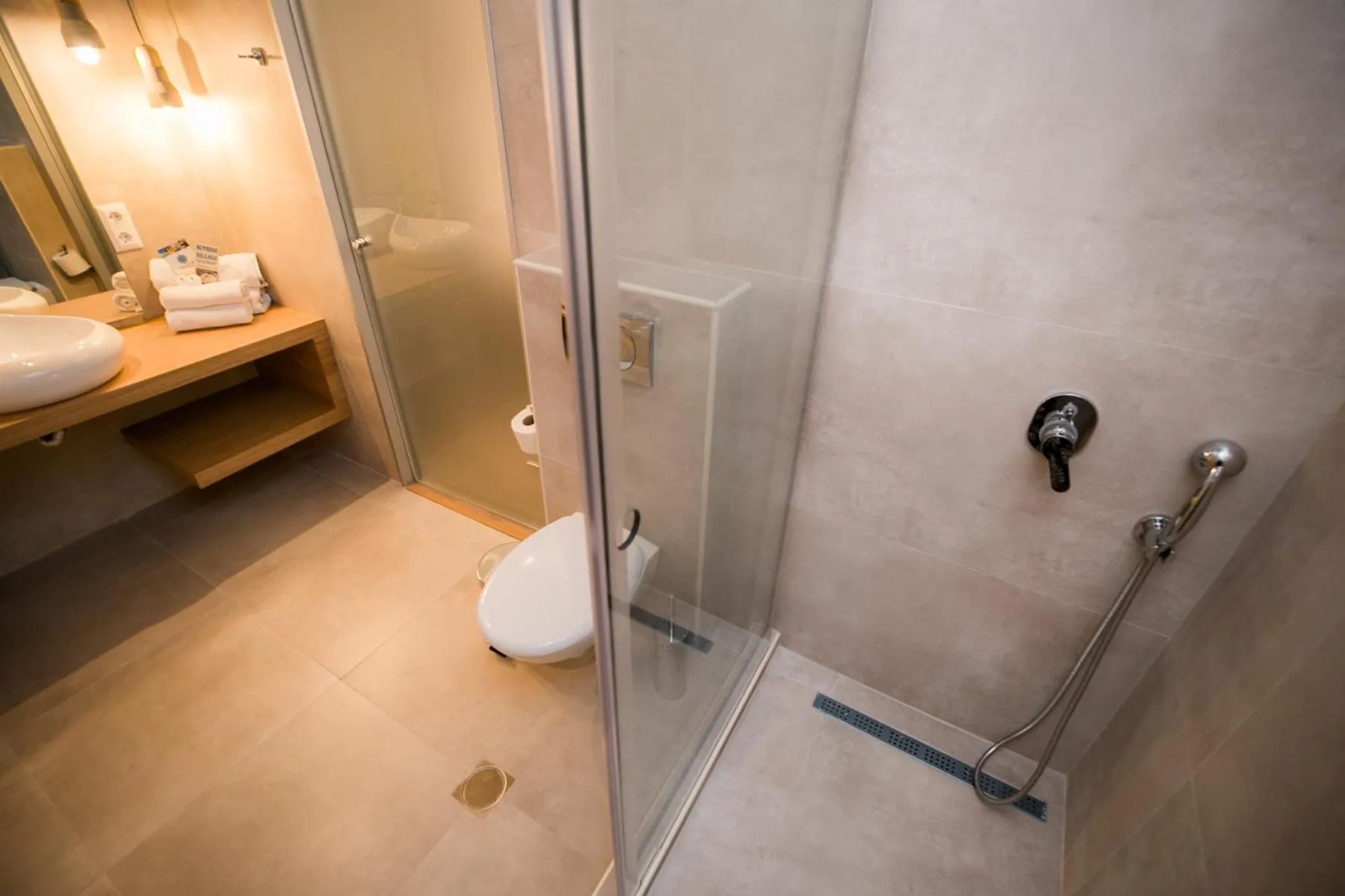 Bathroom in Sunrise Village Hotel Apartments