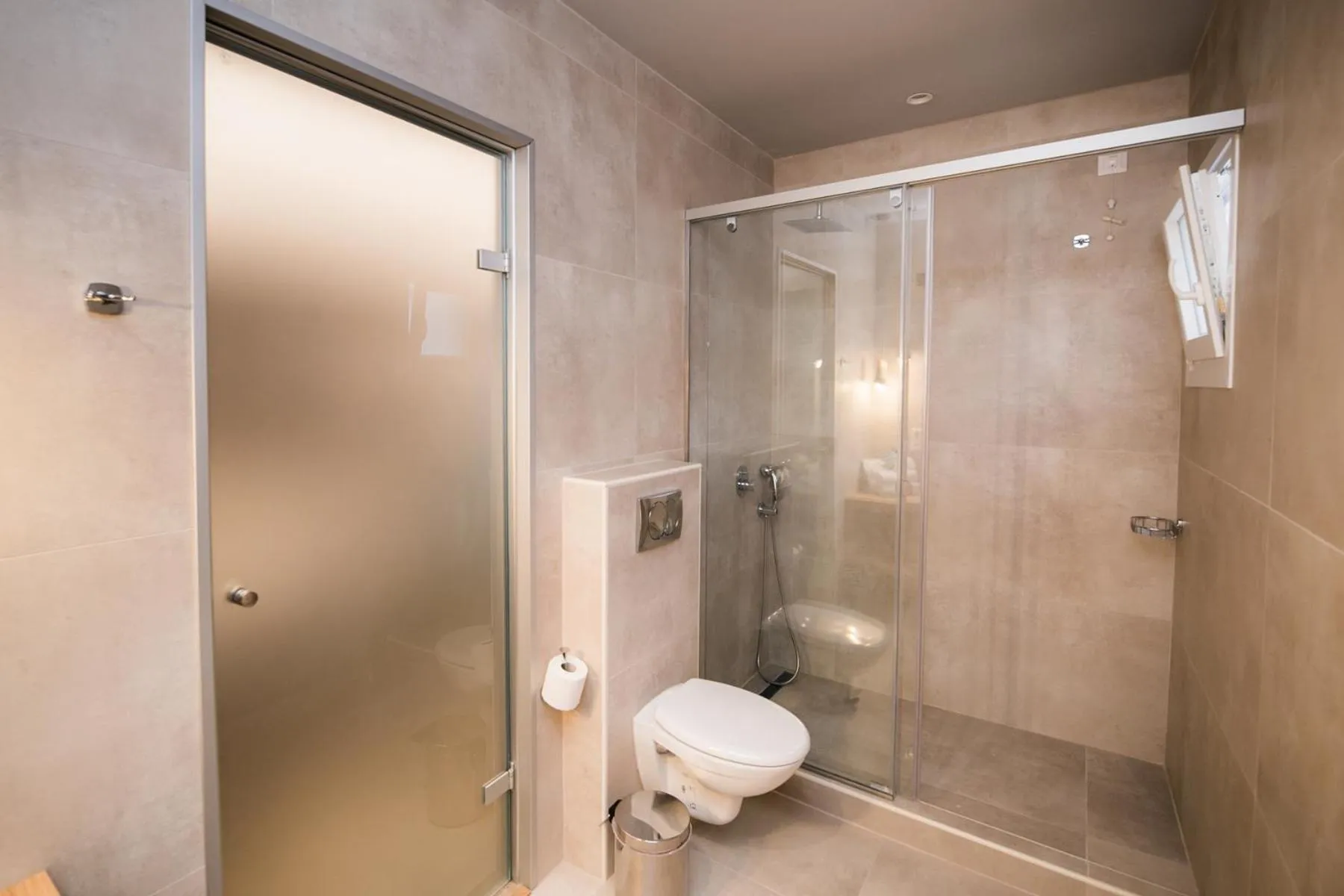 Bathroom in Sunrise Village Hotel Apartments