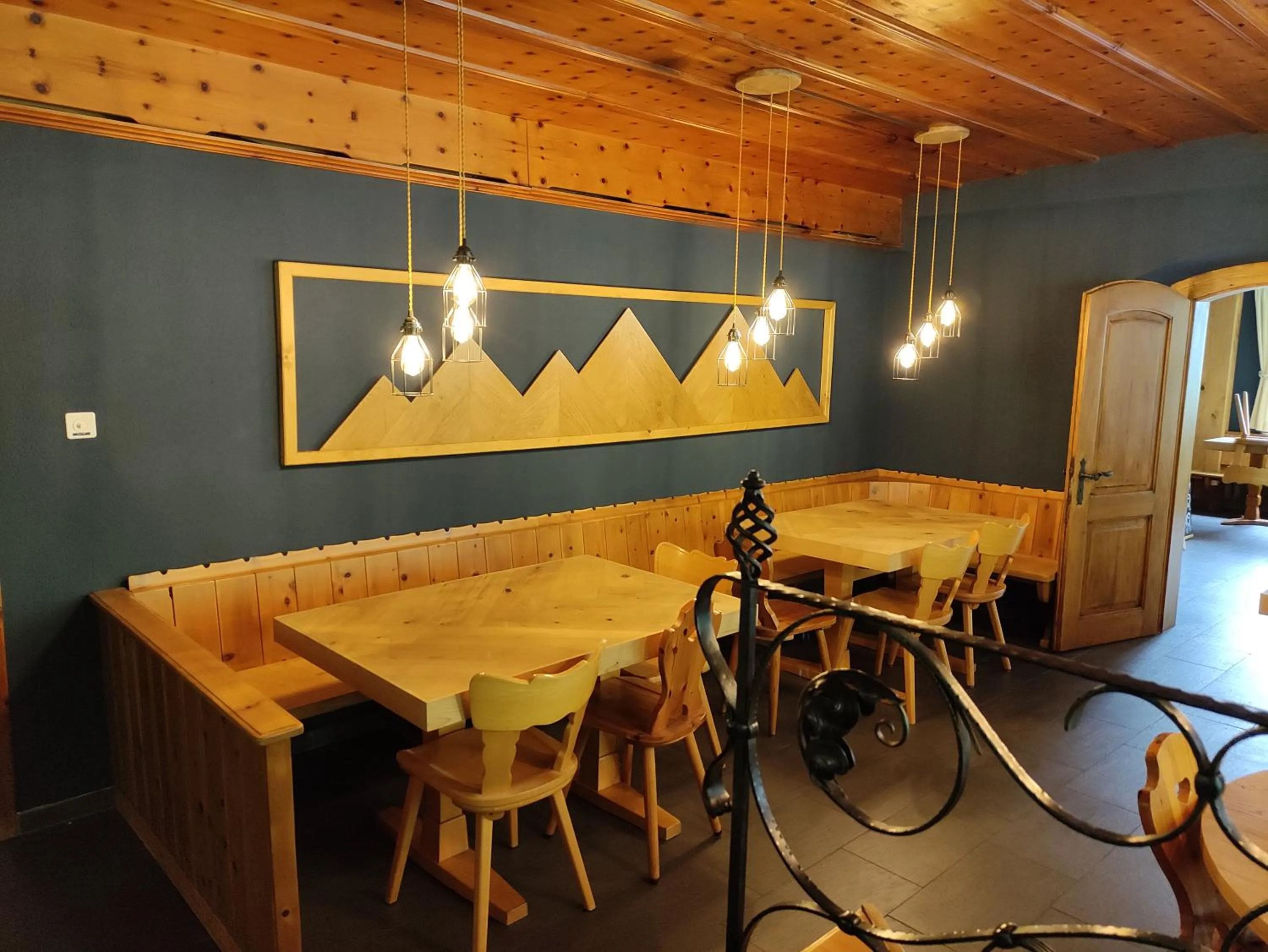 Restaurant/places to eat in Hotel Restaurant Jungfrau