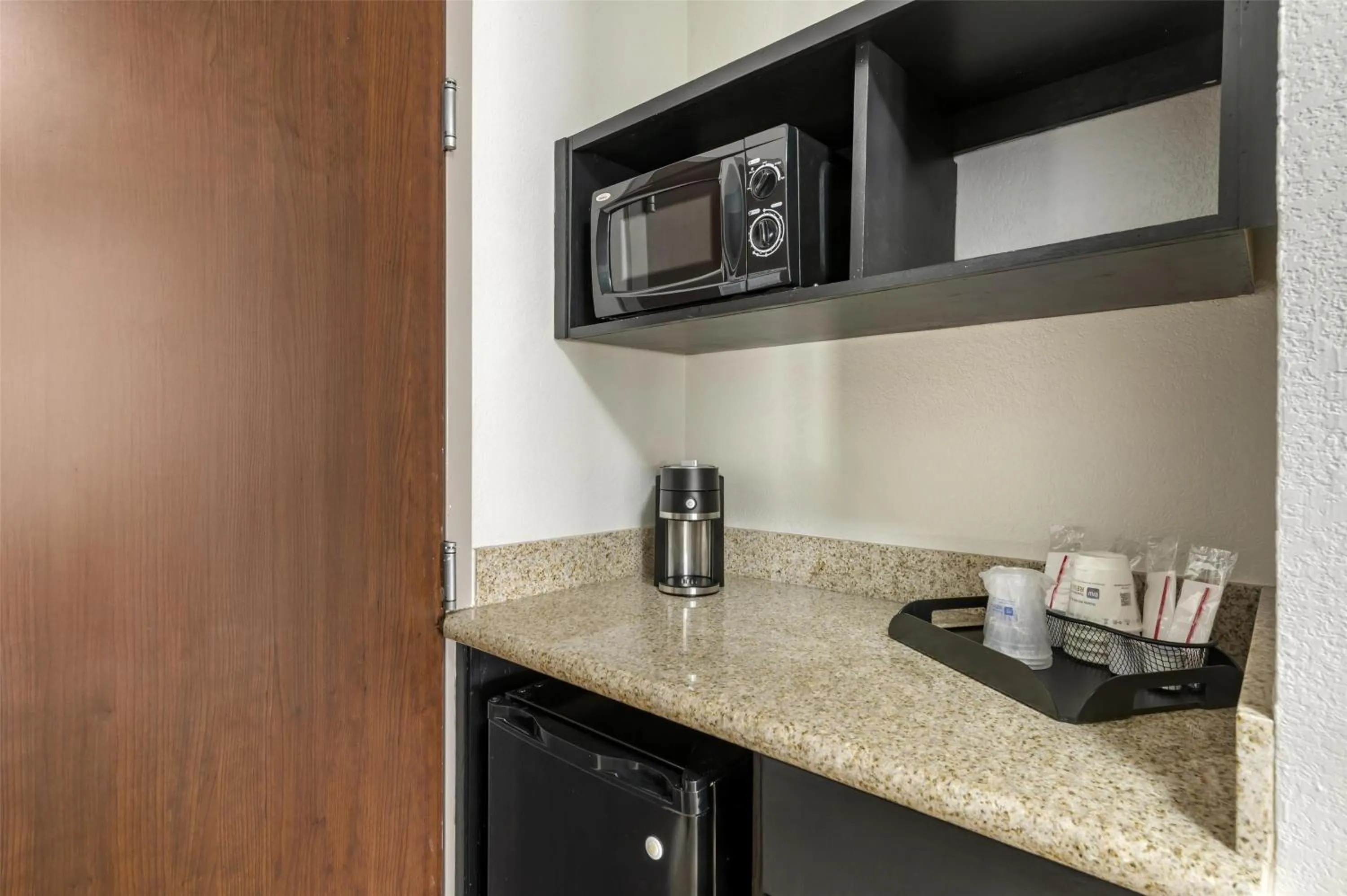 Bedroom in Best Western Plus JFK Inn & Suites