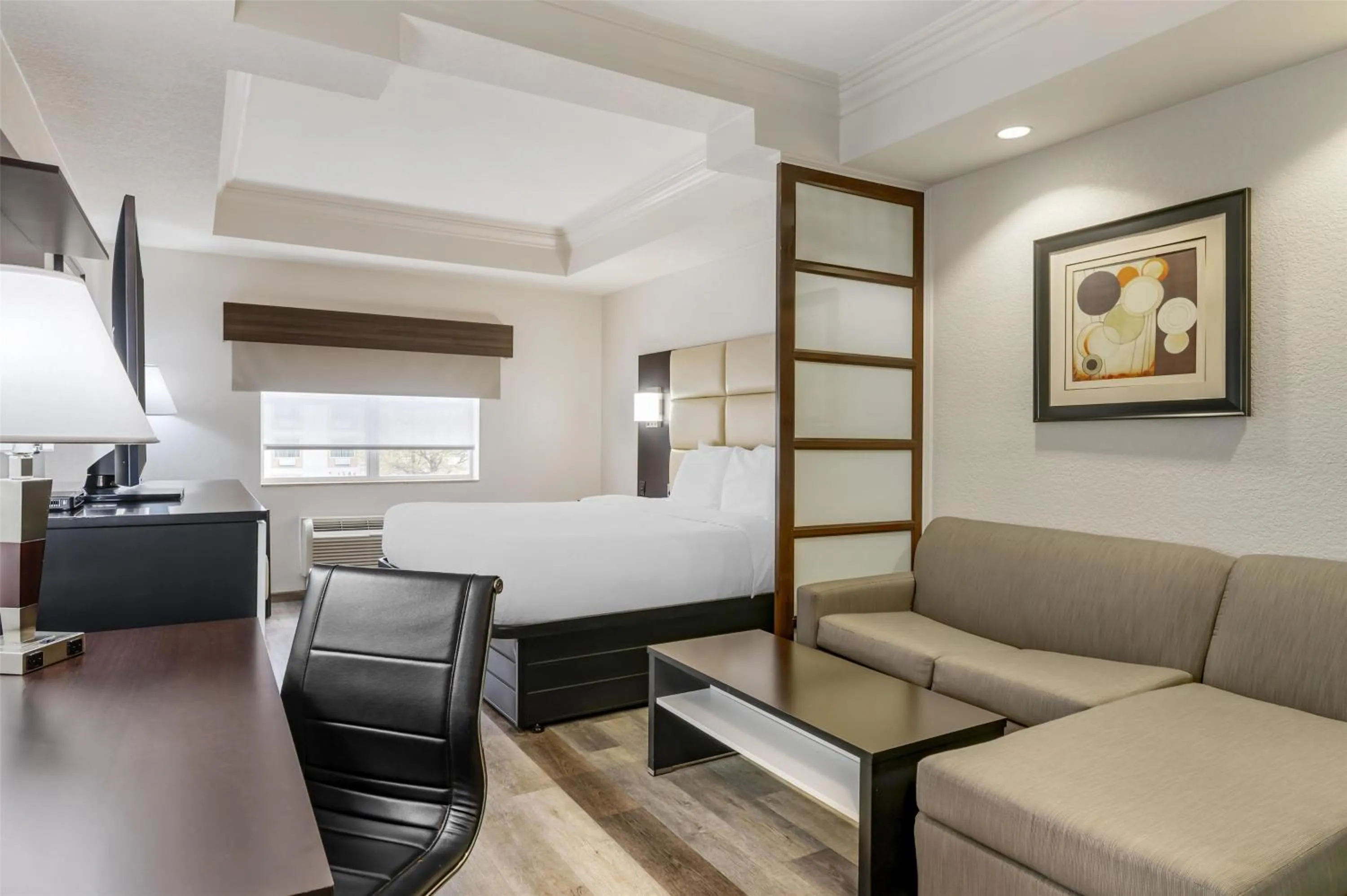 Bedroom, Bed in Best Western Plus JFK Inn & Suites