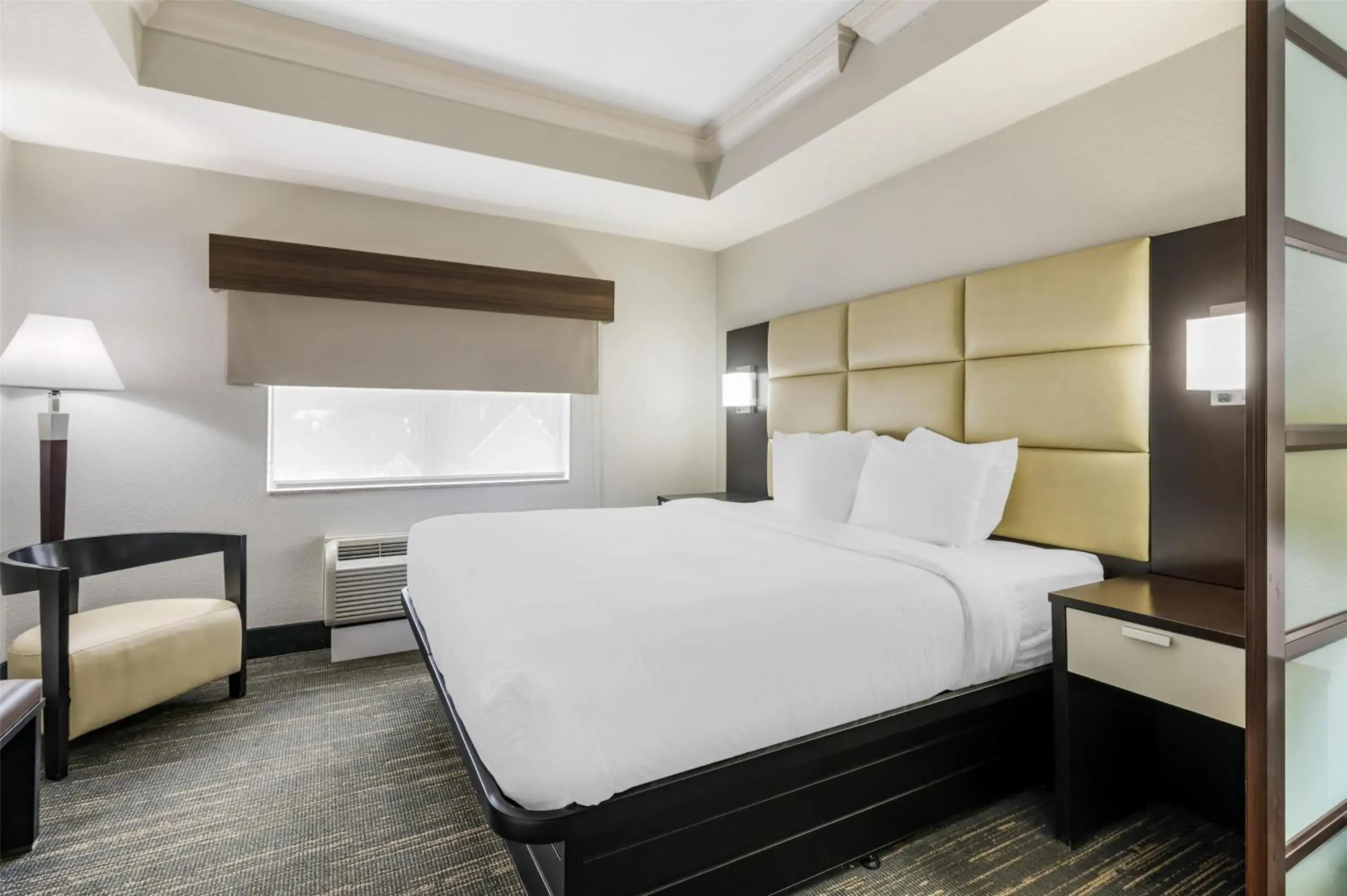 King Room with Sofa Bed - Pet Friendly/Non Smoking in Best Western Plus JFK Inn & Suites King Room with Sofa Bed - Pet Friendly/Non Smoking in Best Western Plus JFK Inn & Suites