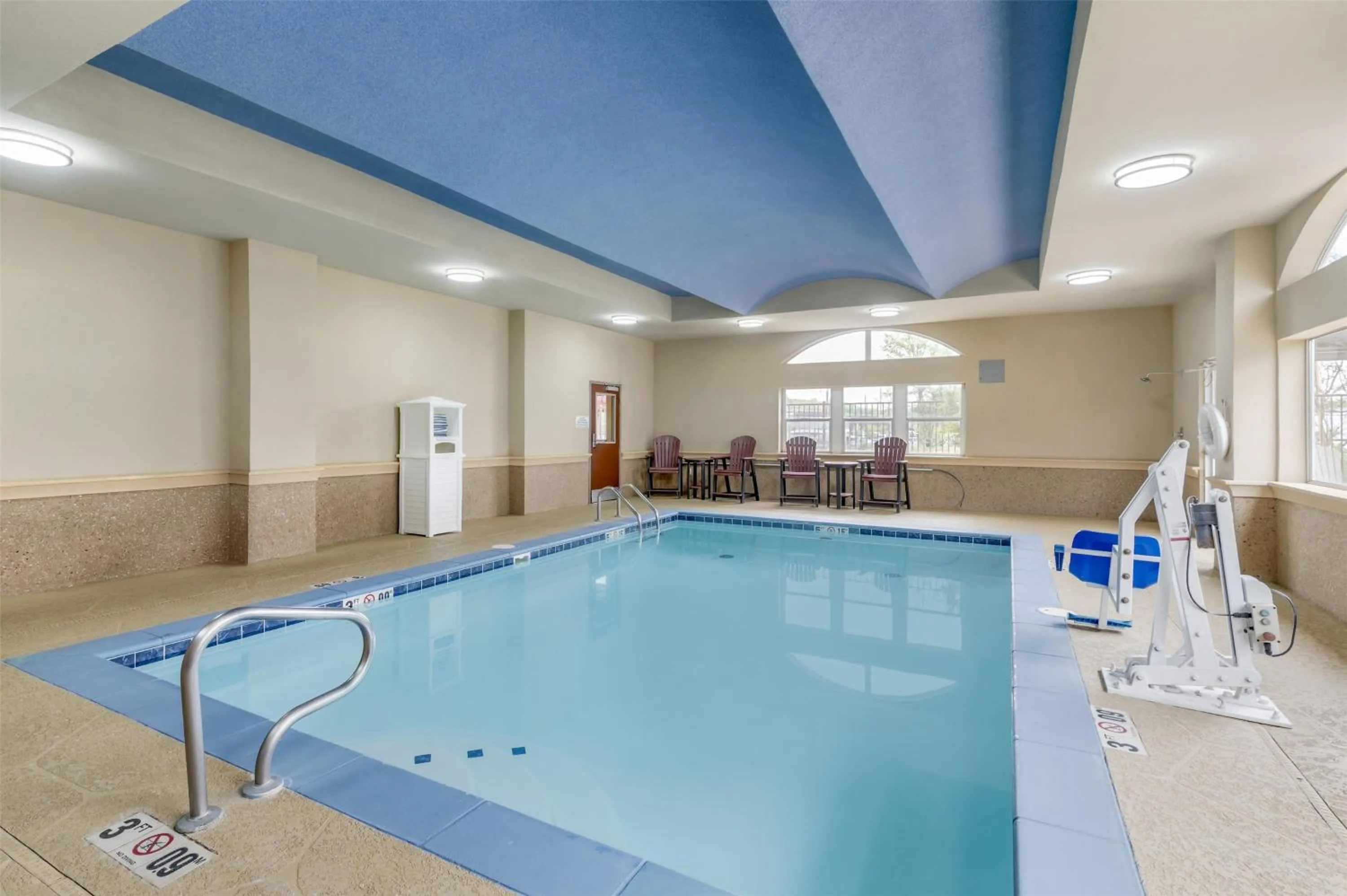 Pool view in Best Western Plus JFK Inn & Suites