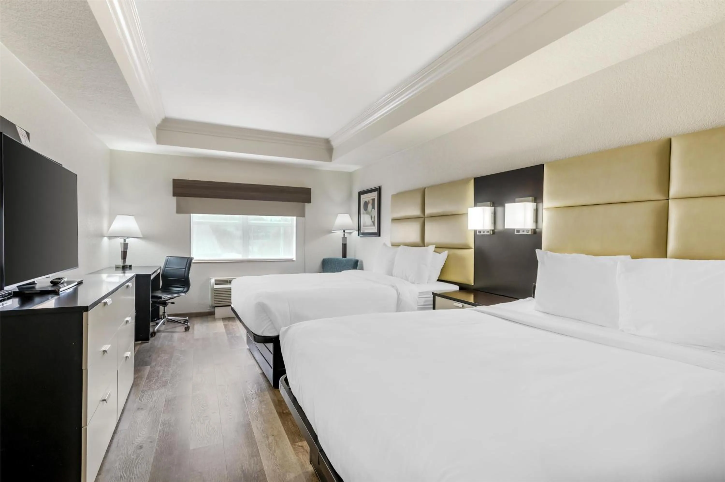 Bedroom, Bed in Best Western Plus JFK Inn & Suites