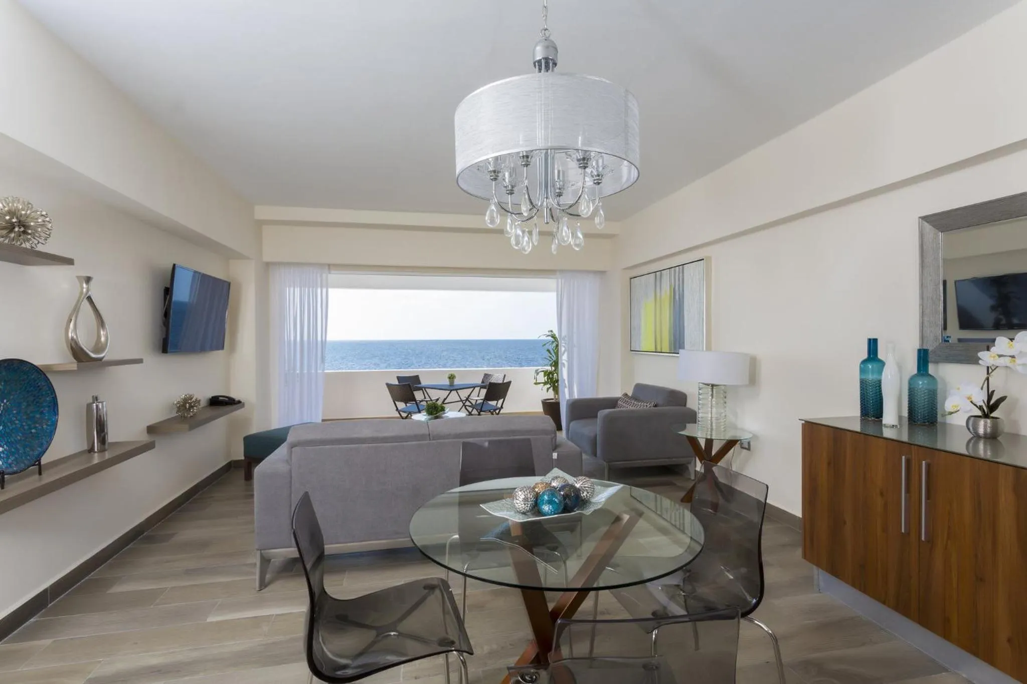 Photo of the whole room in Gamma Campeche Malecon