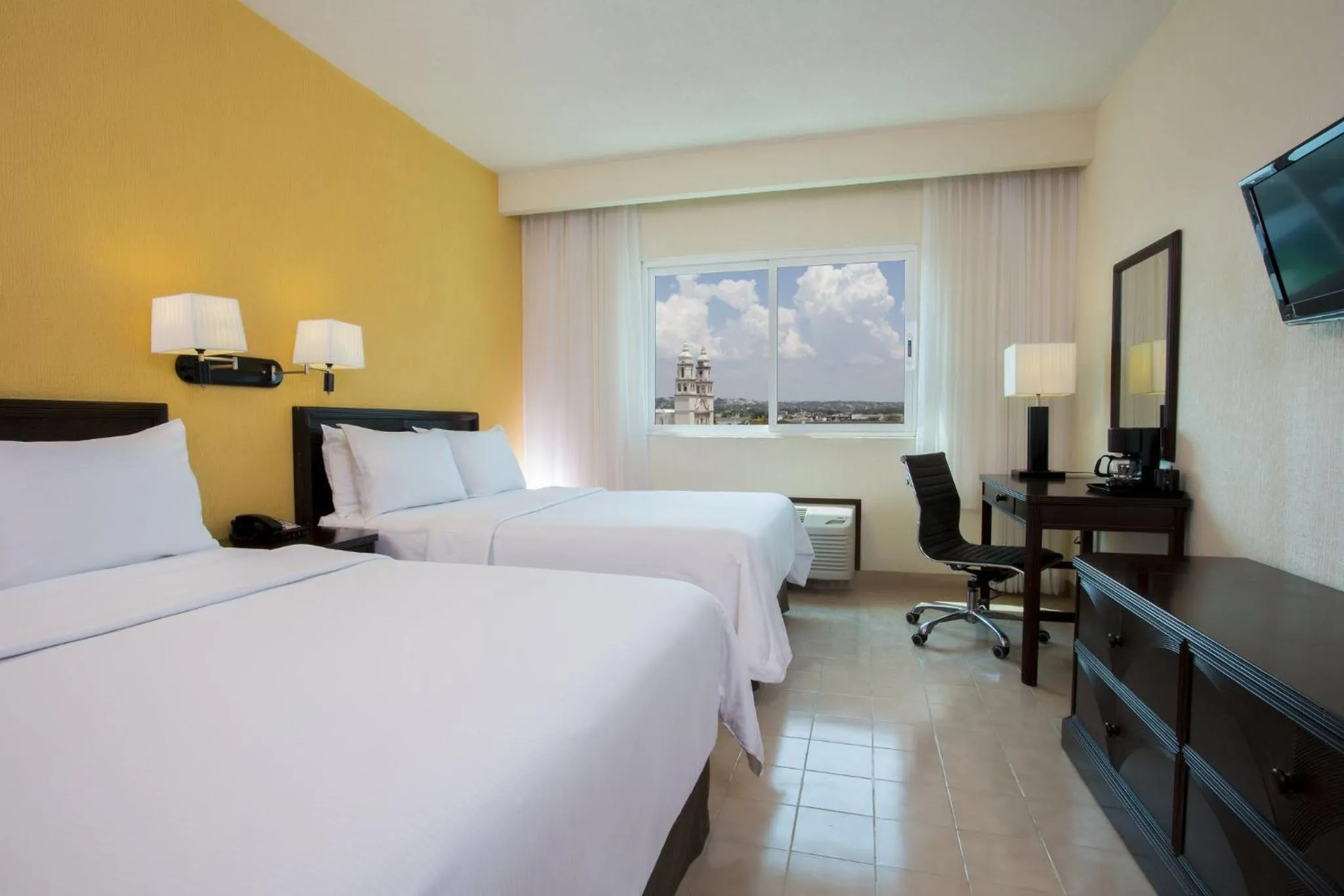 Photo of the whole room in Gamma Campeche Malecon