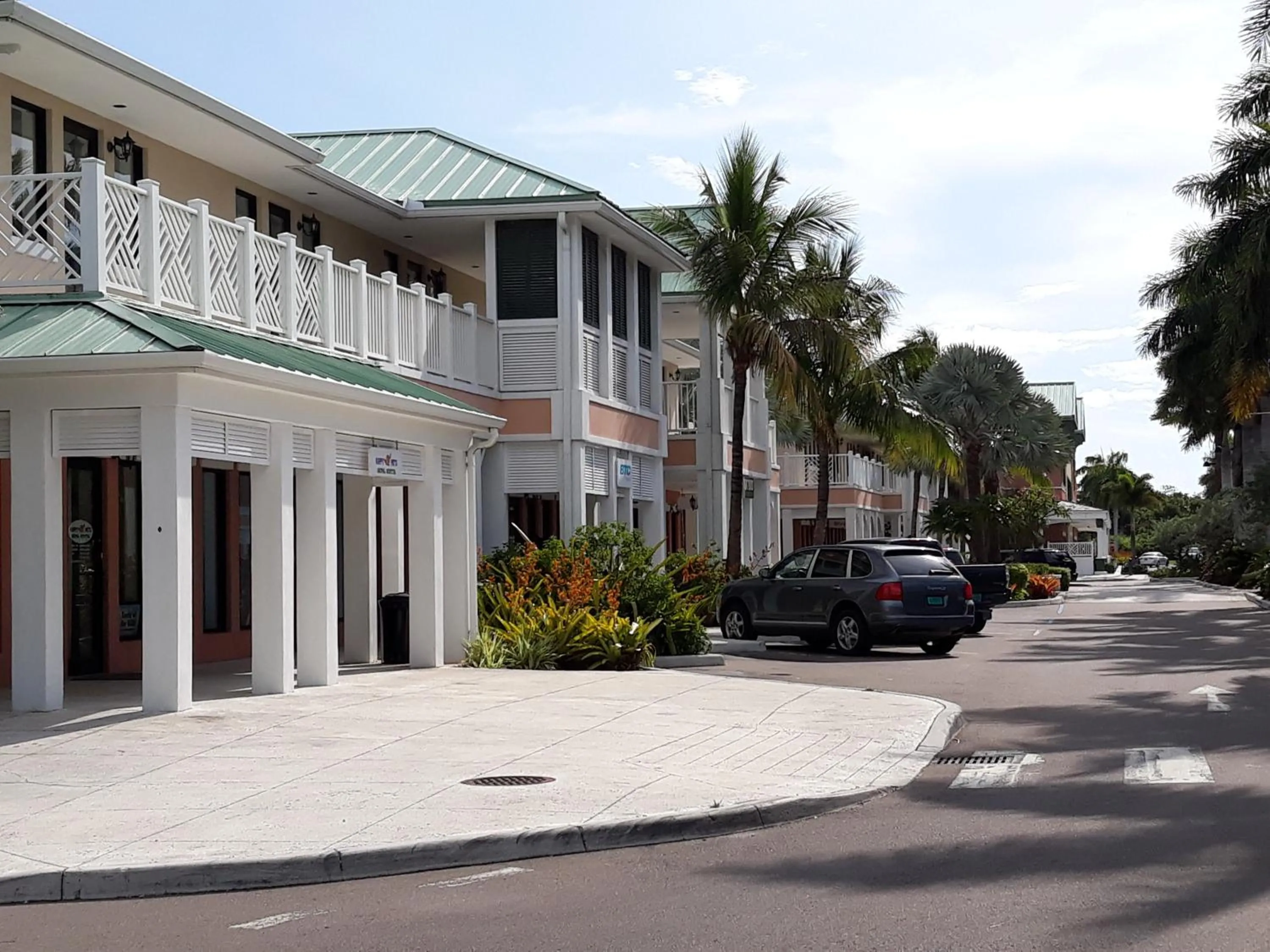 Restaurant/places to eat in BELL At The Airport Suites Adults Only - Free Airport Transportation