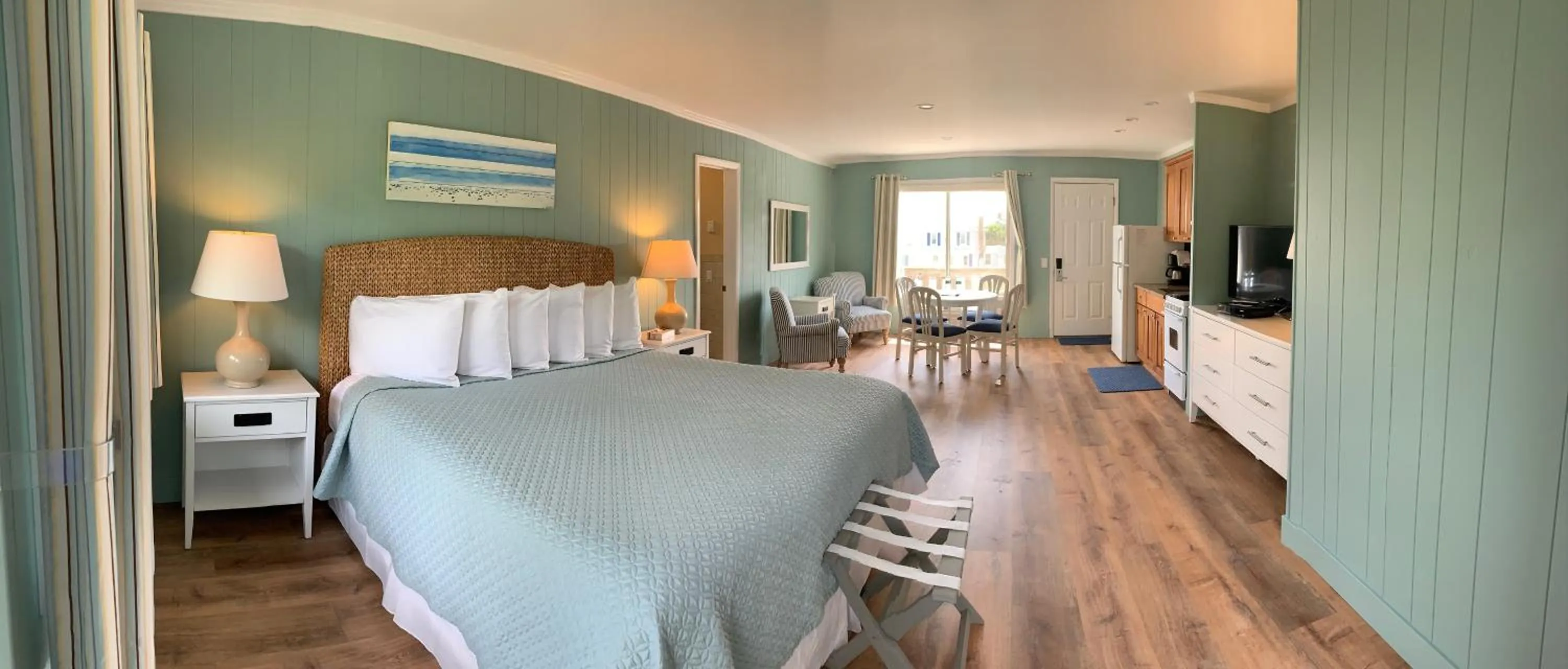 Photo of the whole room, Bed in Hartman's Briney Breezes Beach Resort