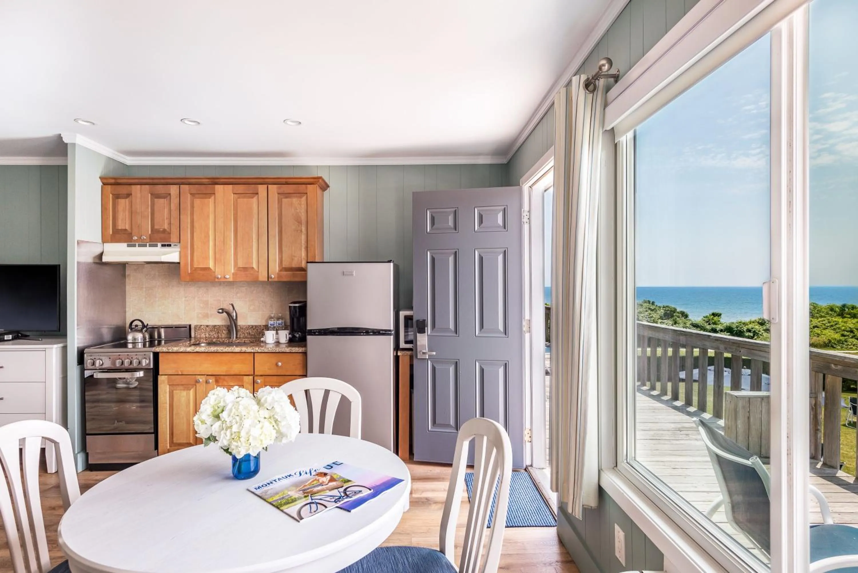 Sea view in Hartman's Briney Breezes Beach Resort