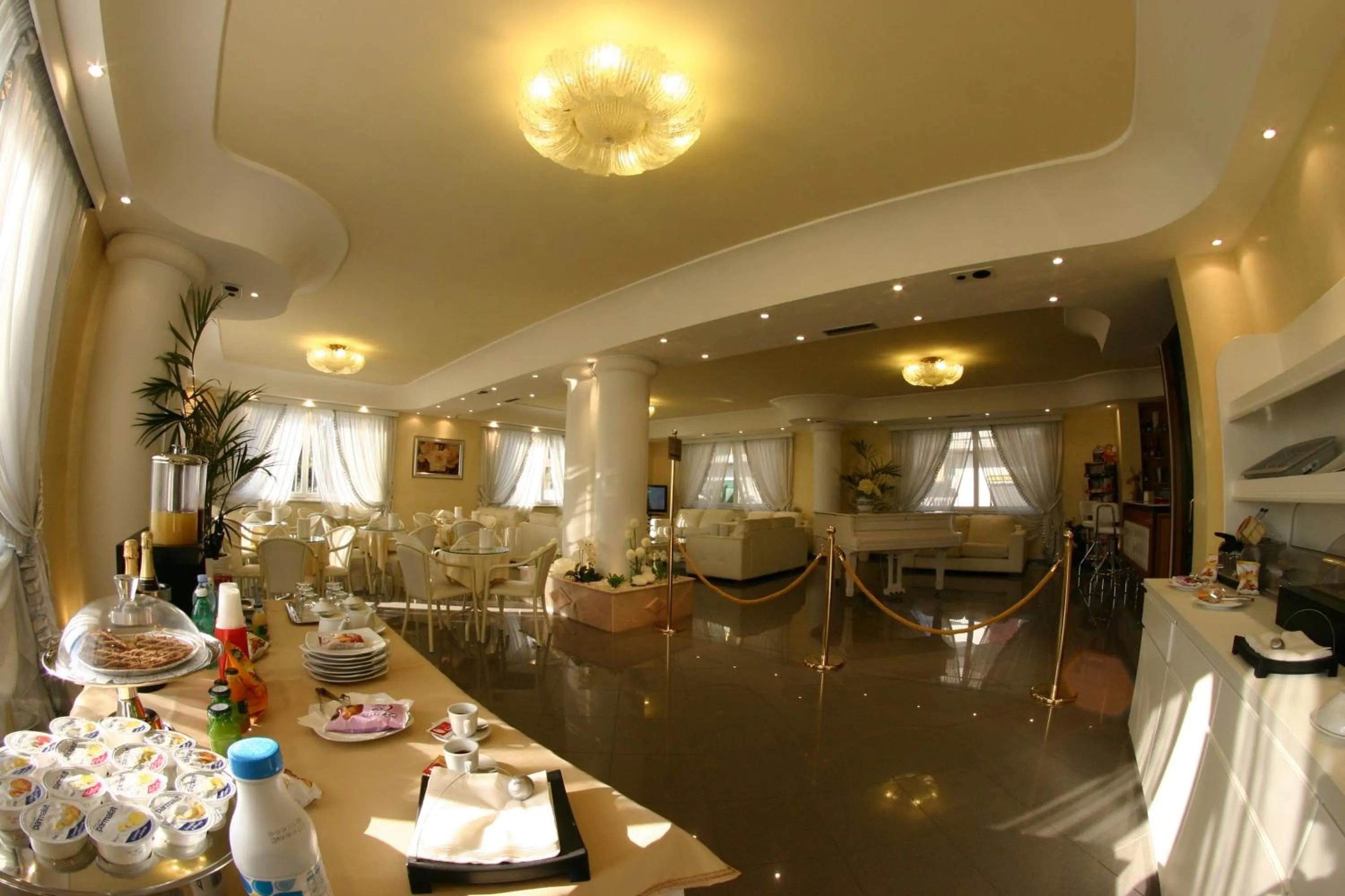 Lounge or bar in Hotel Luxor