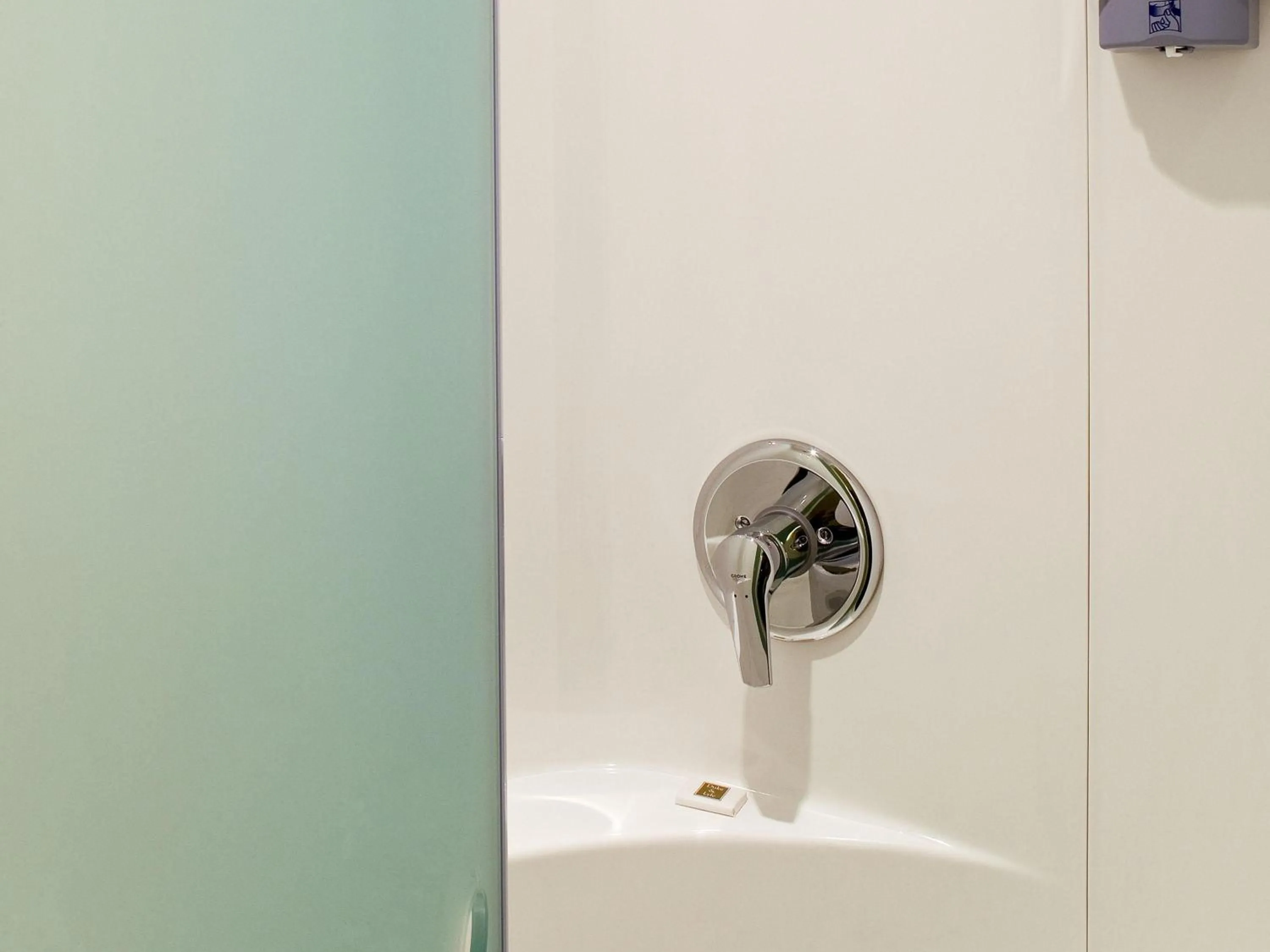 Bedroom in ibis budget Birmingham Centre