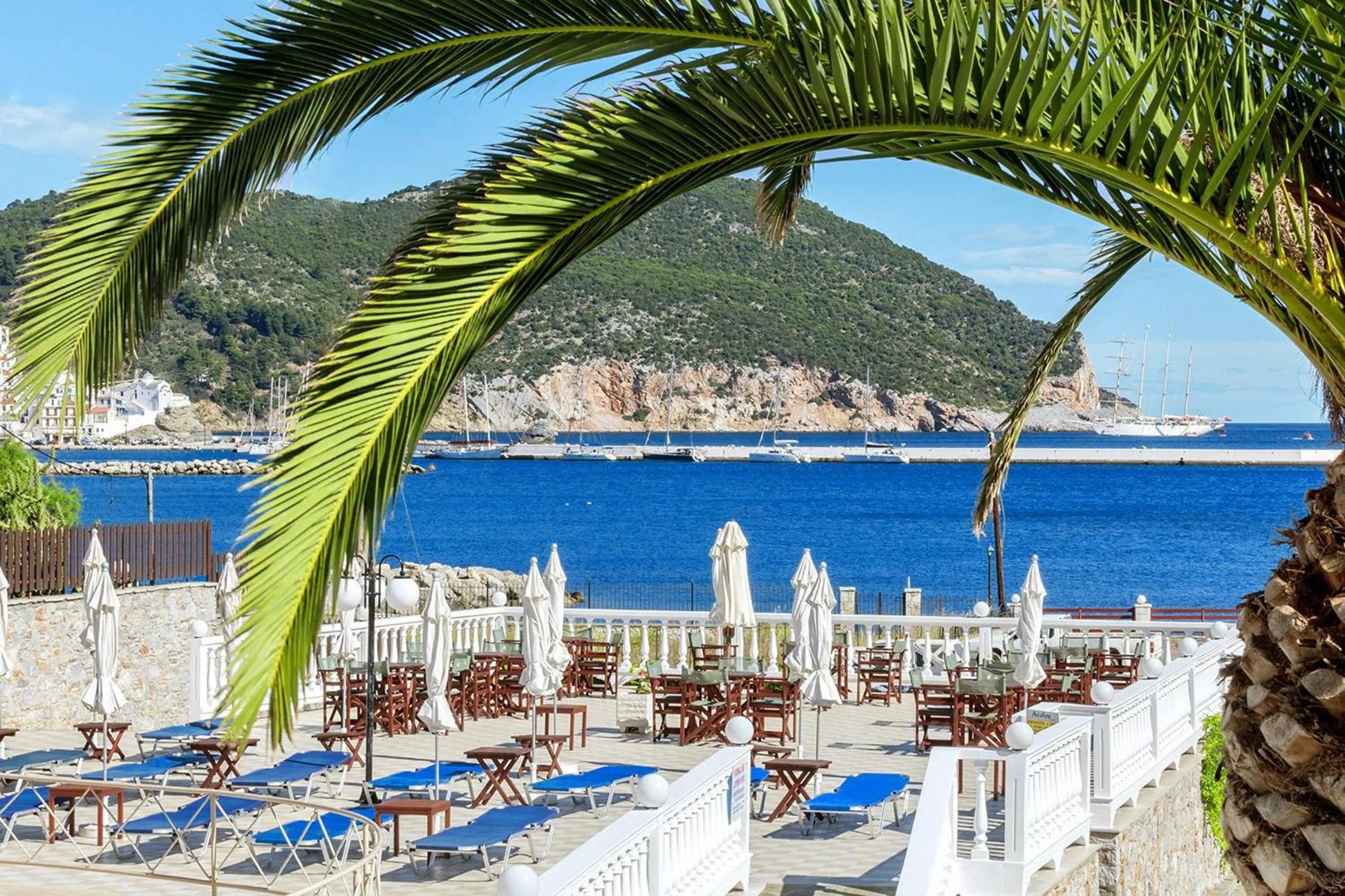 Swimming pool in Aeolos Hotel