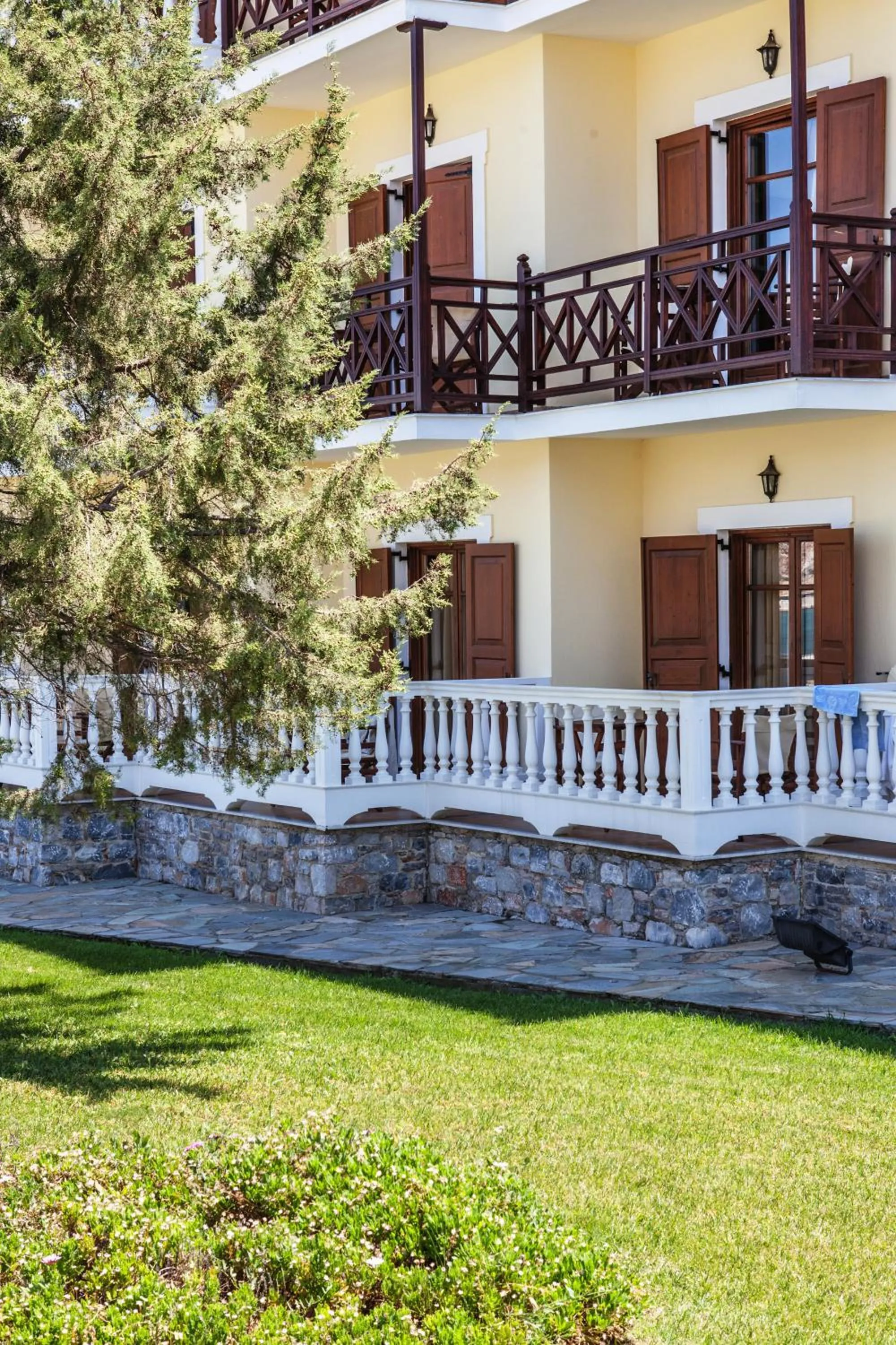 Garden in Aeolos Hotel