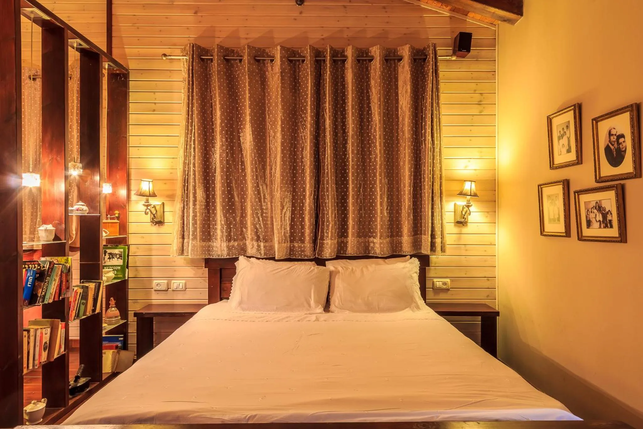 Bed in Betzel Ha'Ella