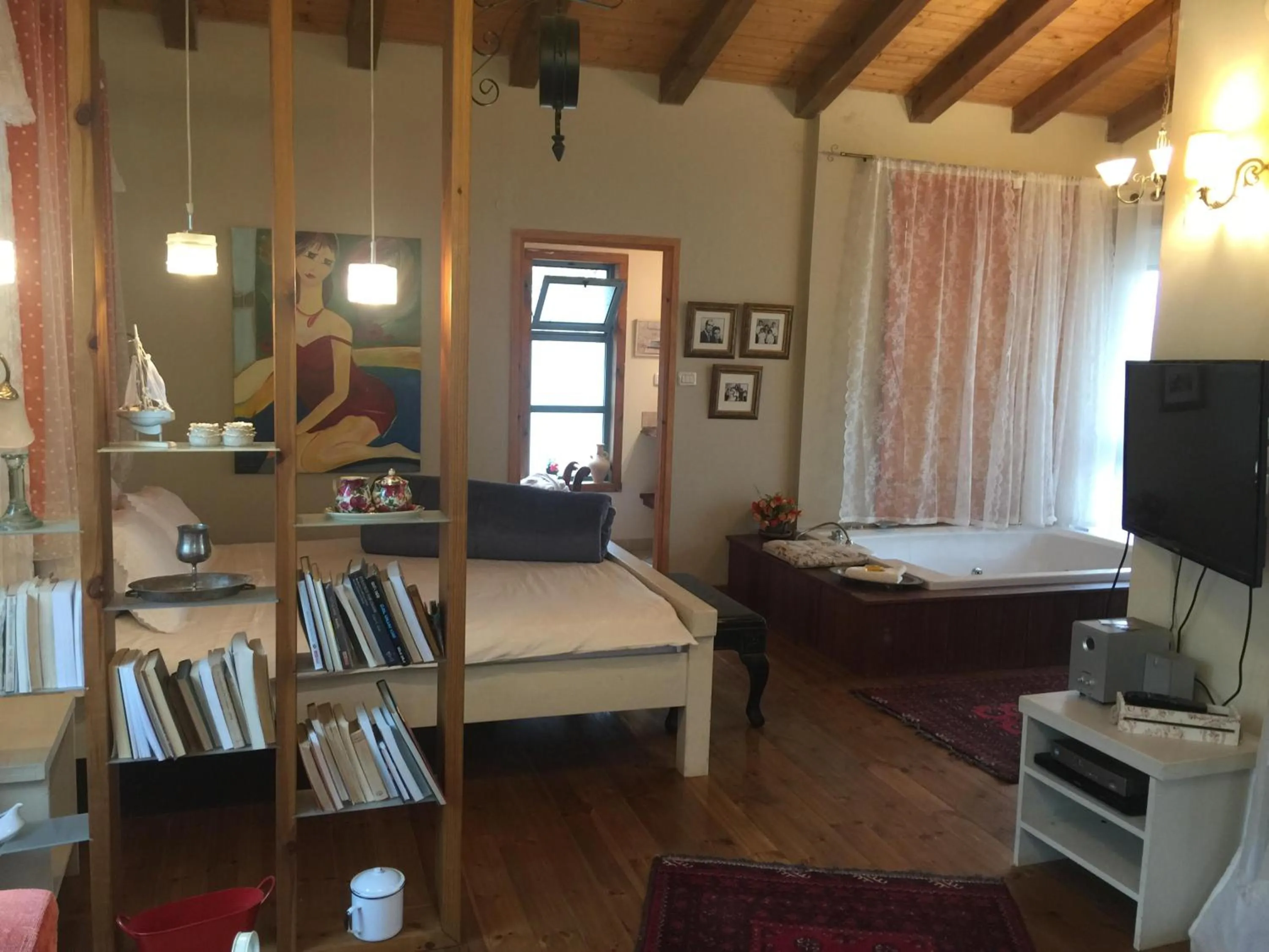 Bed in Betzel Ha'Ella