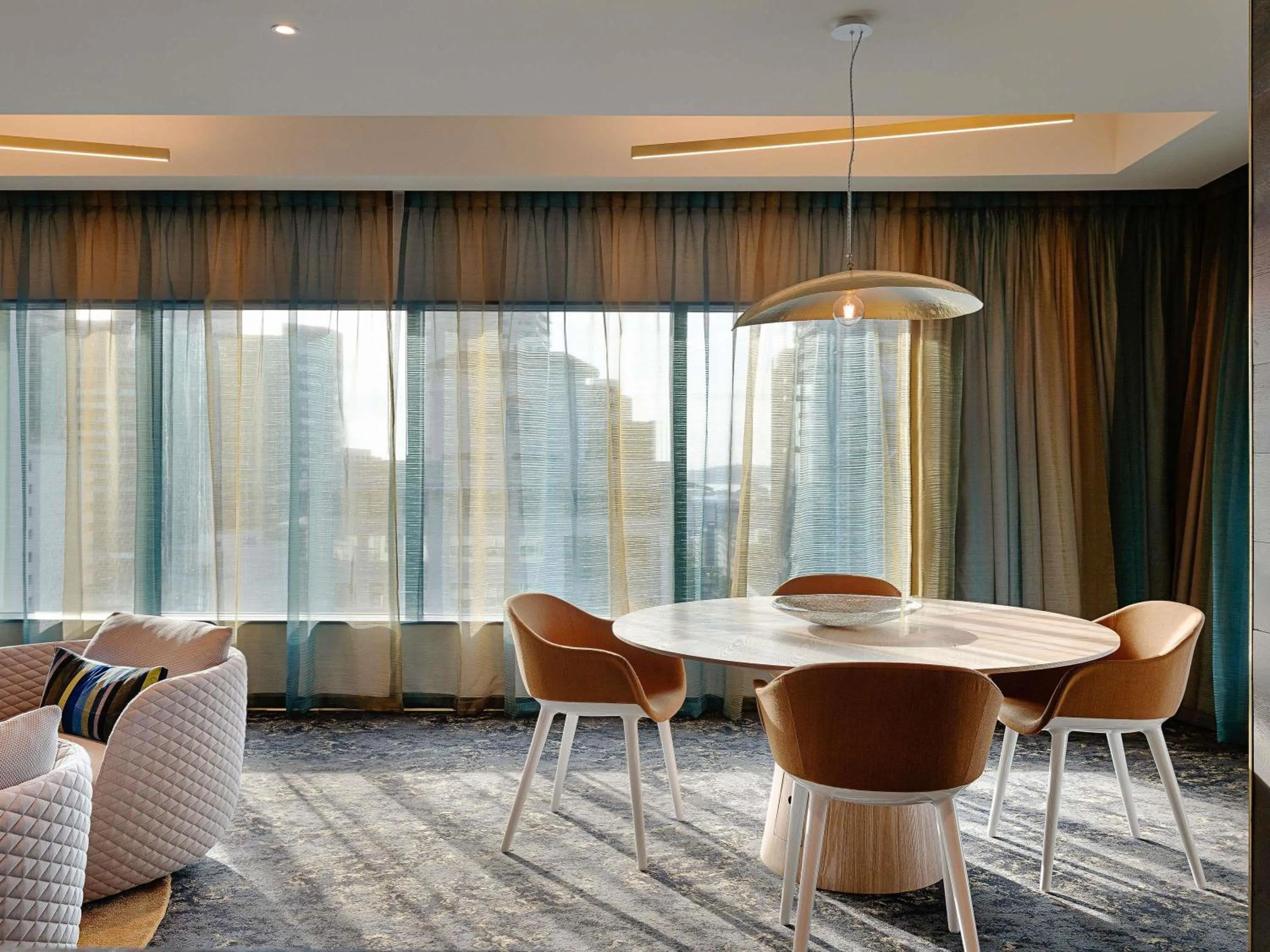 Photo of the whole room in SO/ Auckland