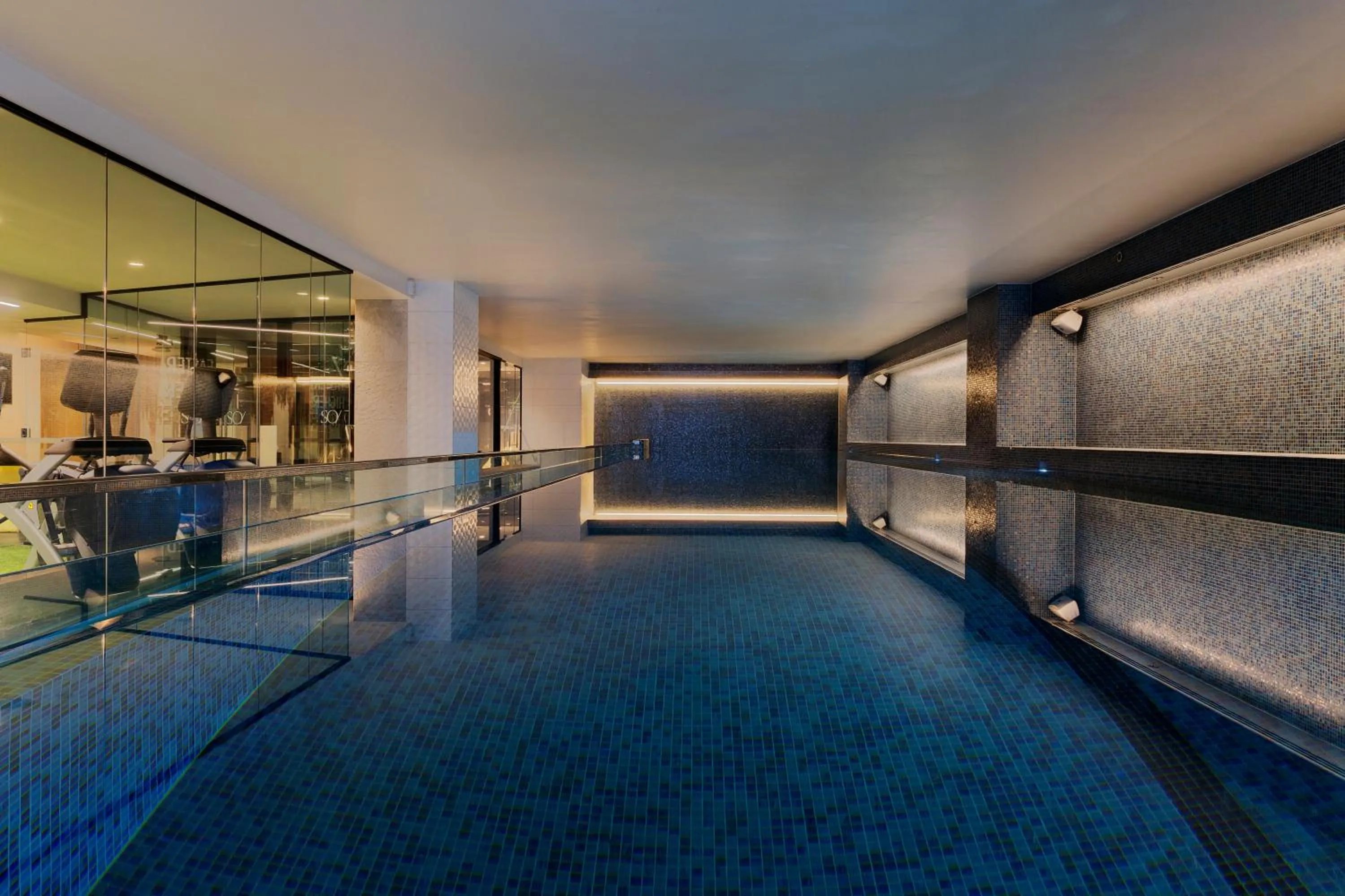 Swimming pool in SO/ Auckland