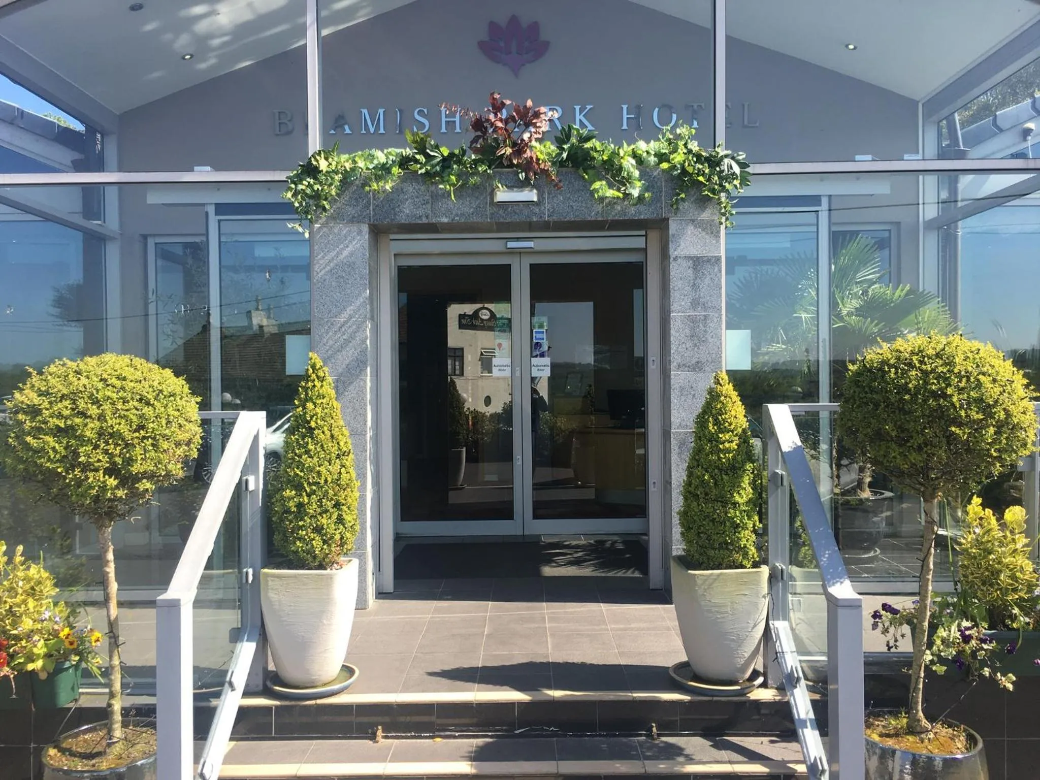 Facade/entrance in Beamish Park Hotel