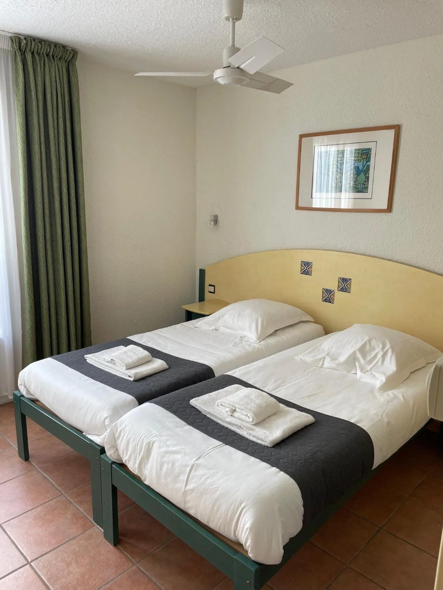 Bedroom, Bed in Village vacances Le Hameau des Oliviers