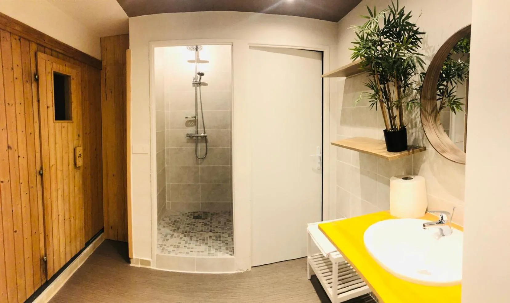 Sauna in Village vacances Le Hameau des Oliviers