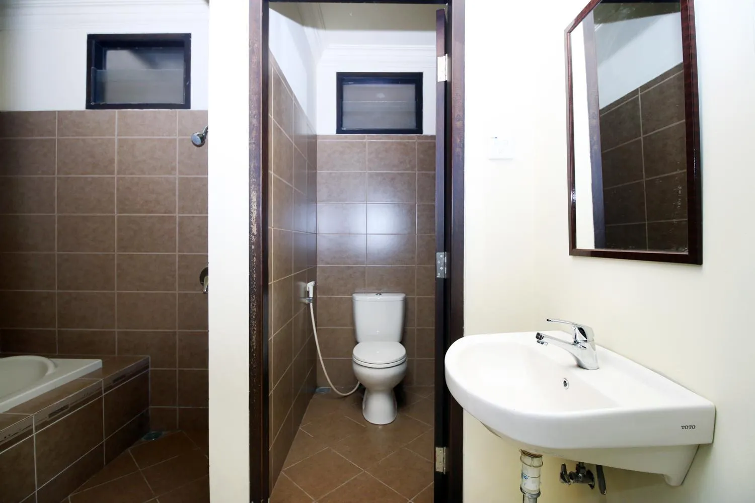 Toilet in Safina Inn Syariah Sekupang Batam