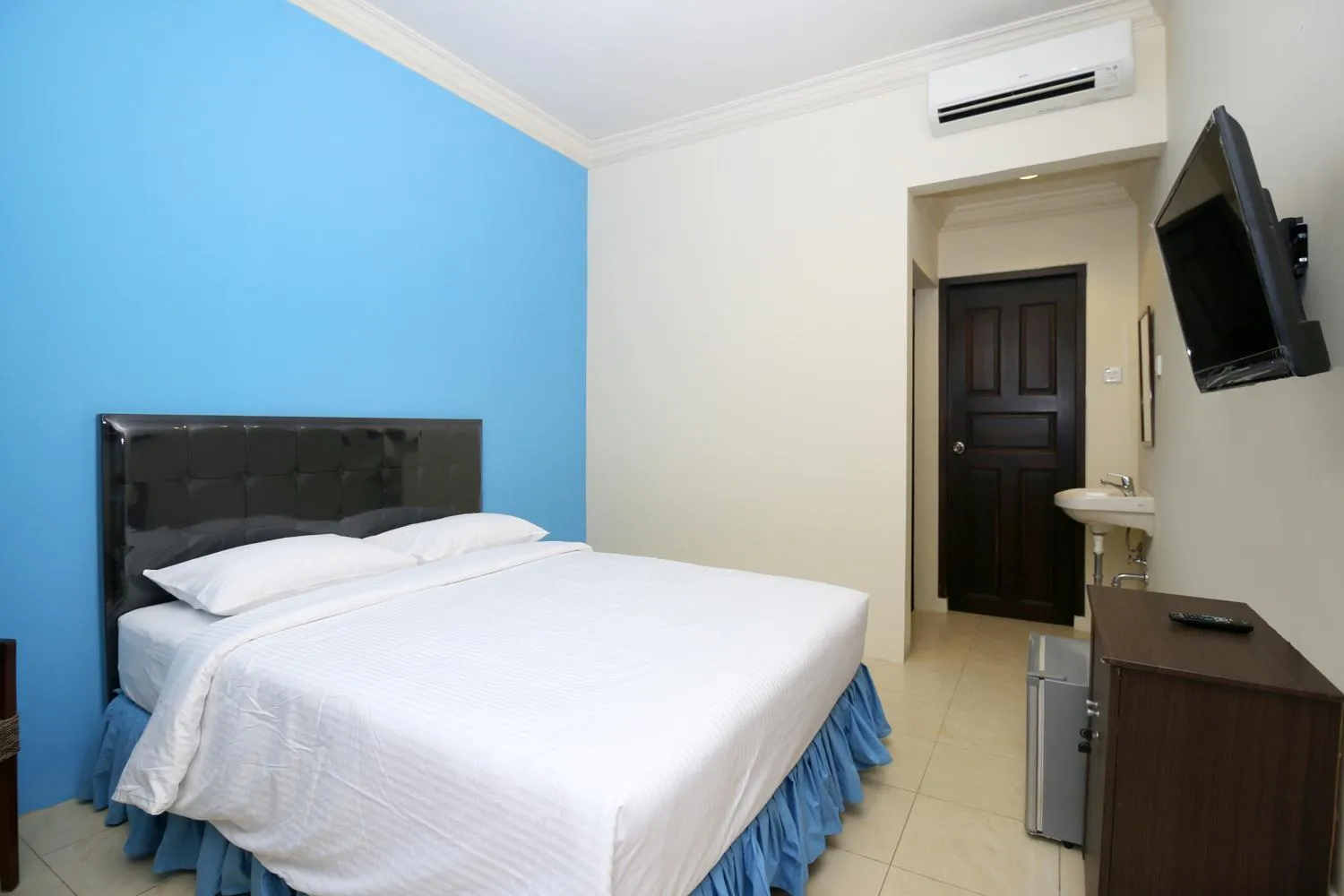 Bedroom, Bed in Safina Inn Syariah Sekupang Batam