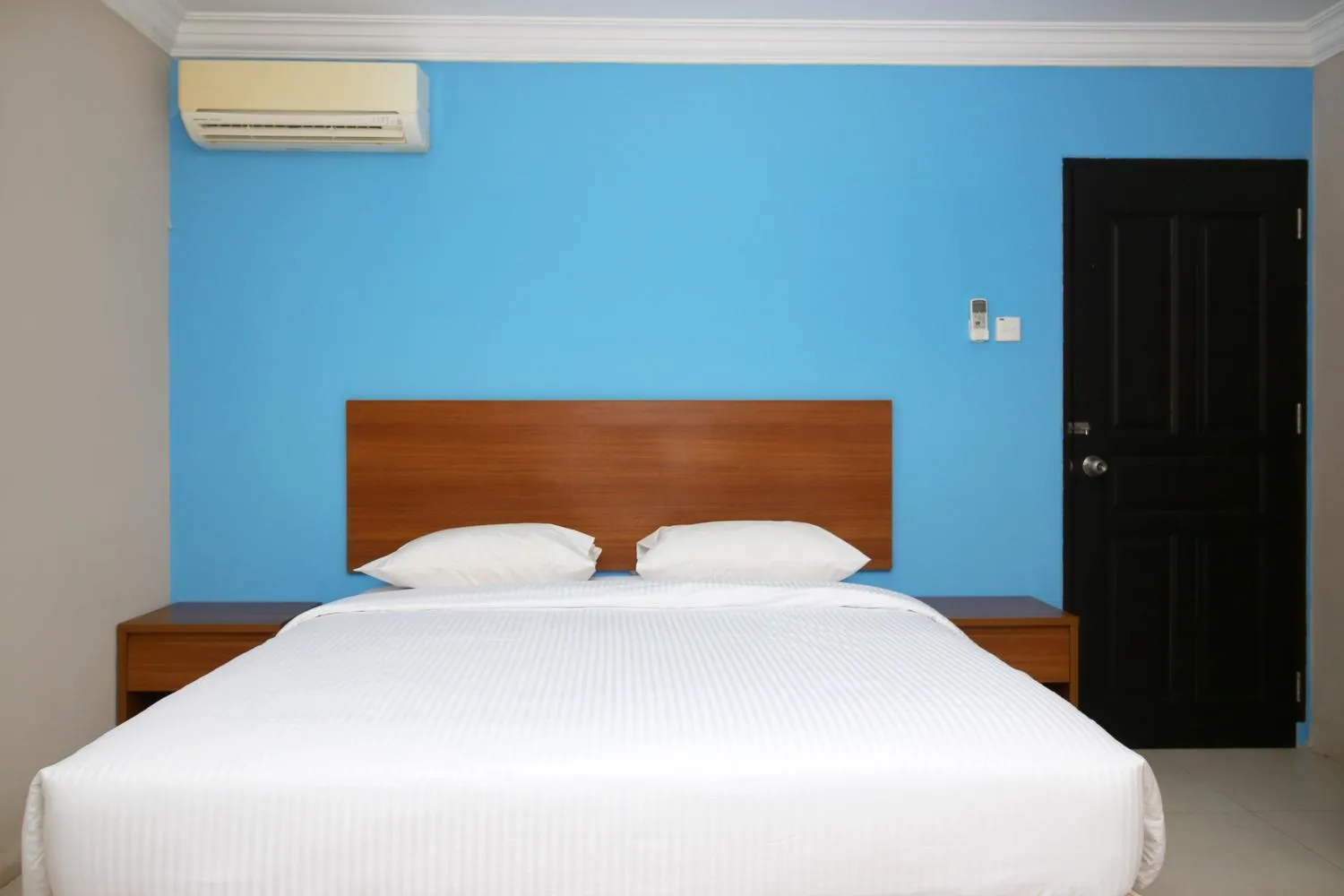 Bedroom, Bed in Safina Inn Syariah Sekupang Batam